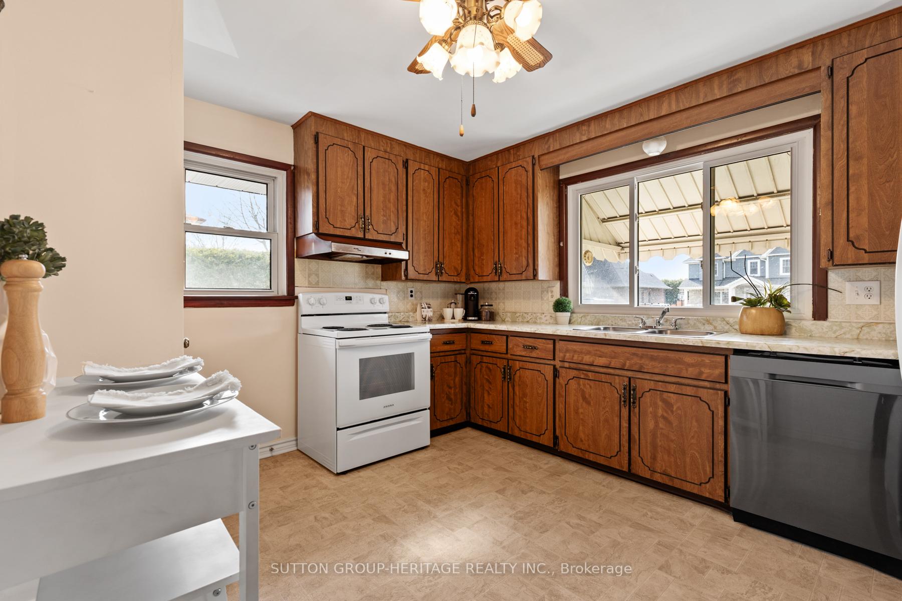 Photo 13 of 22 Dymond Drive, Whitby, Blue Grass Meadows — HOMEH
