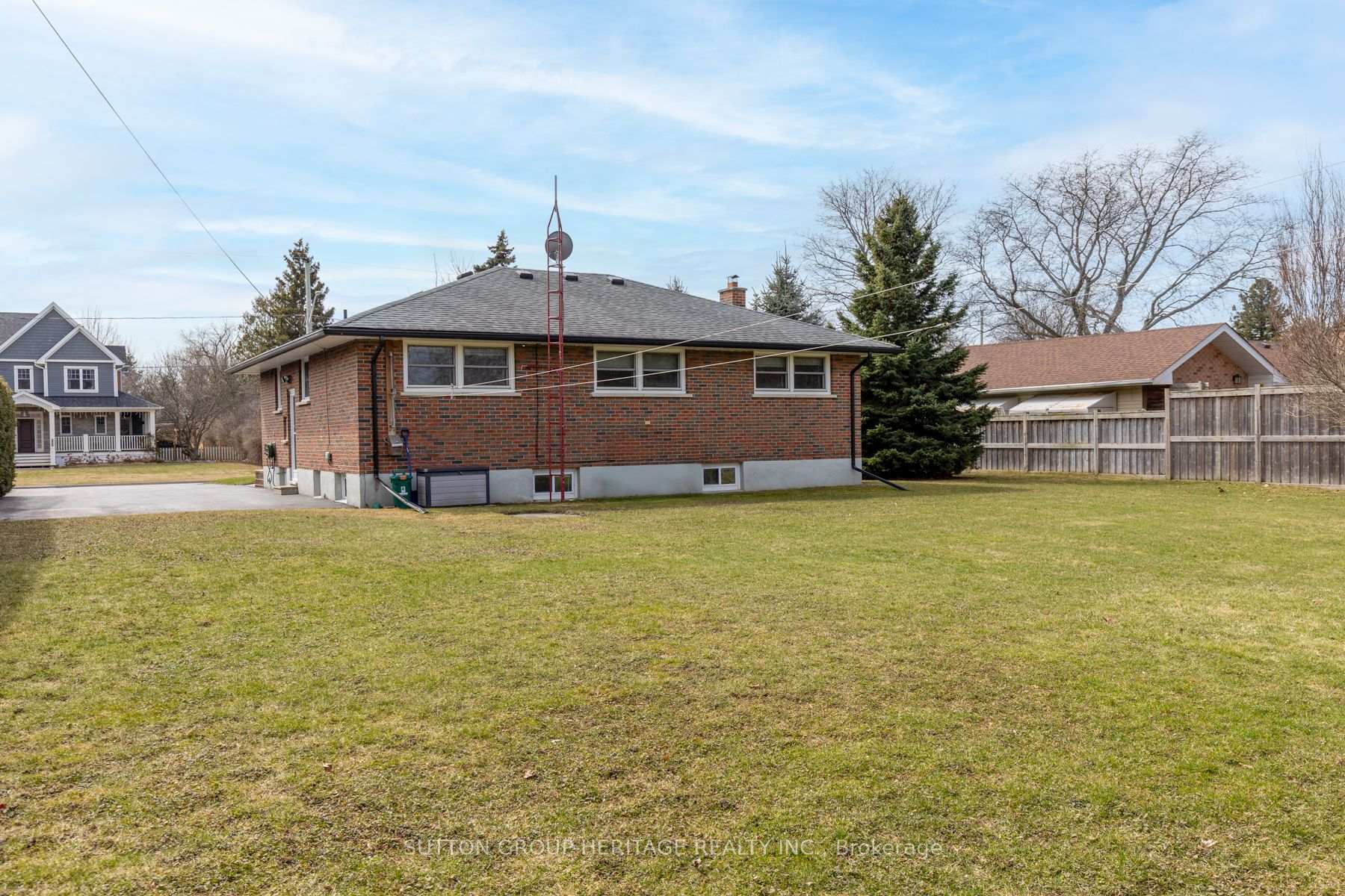Photo 40 of 22 Dymond Drive, Whitby, Blue Grass Meadows — HOMEH