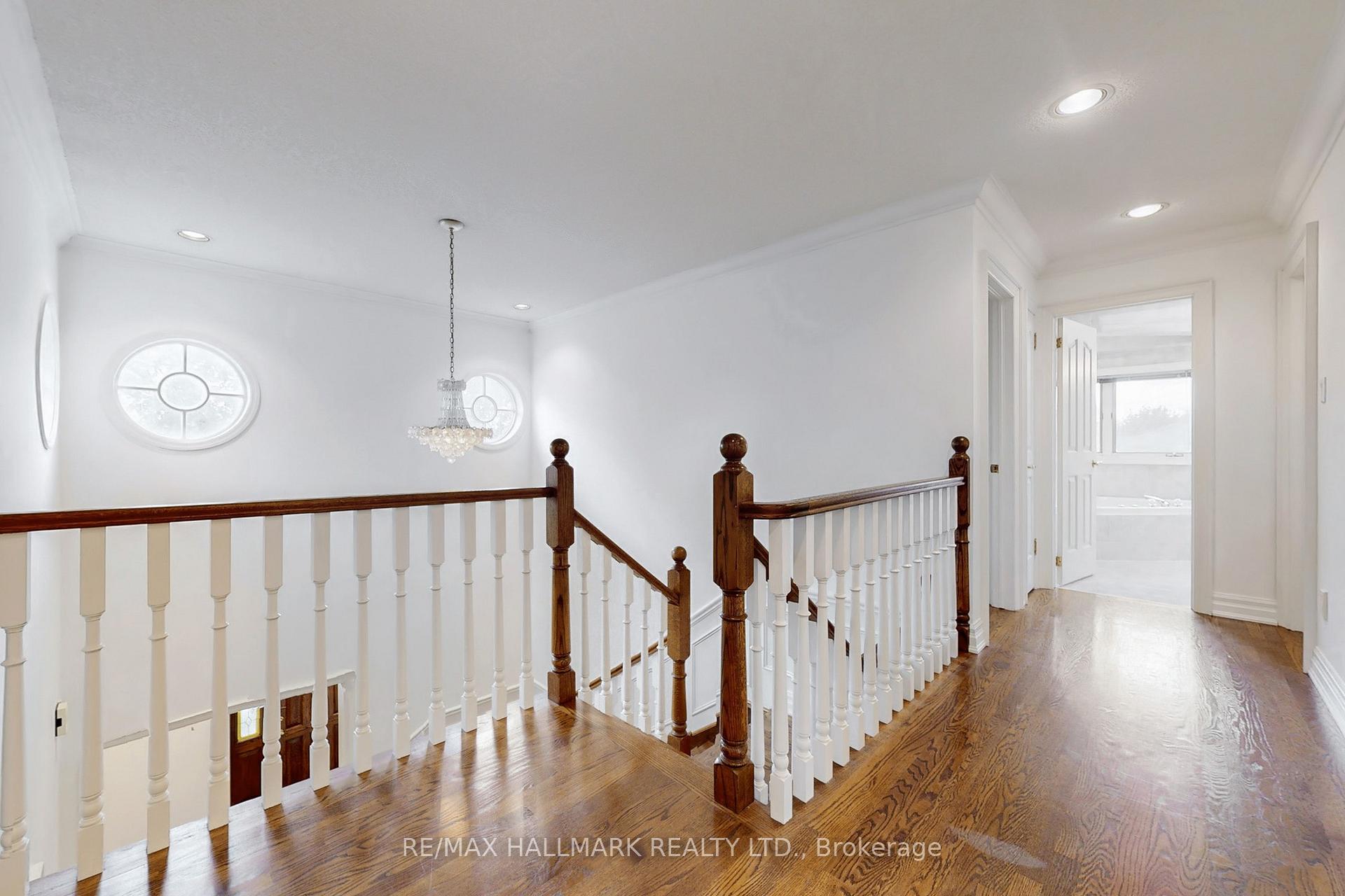 Photo 21 of 19 Hillside Avenue, Vaughan, Concord — HOMEH