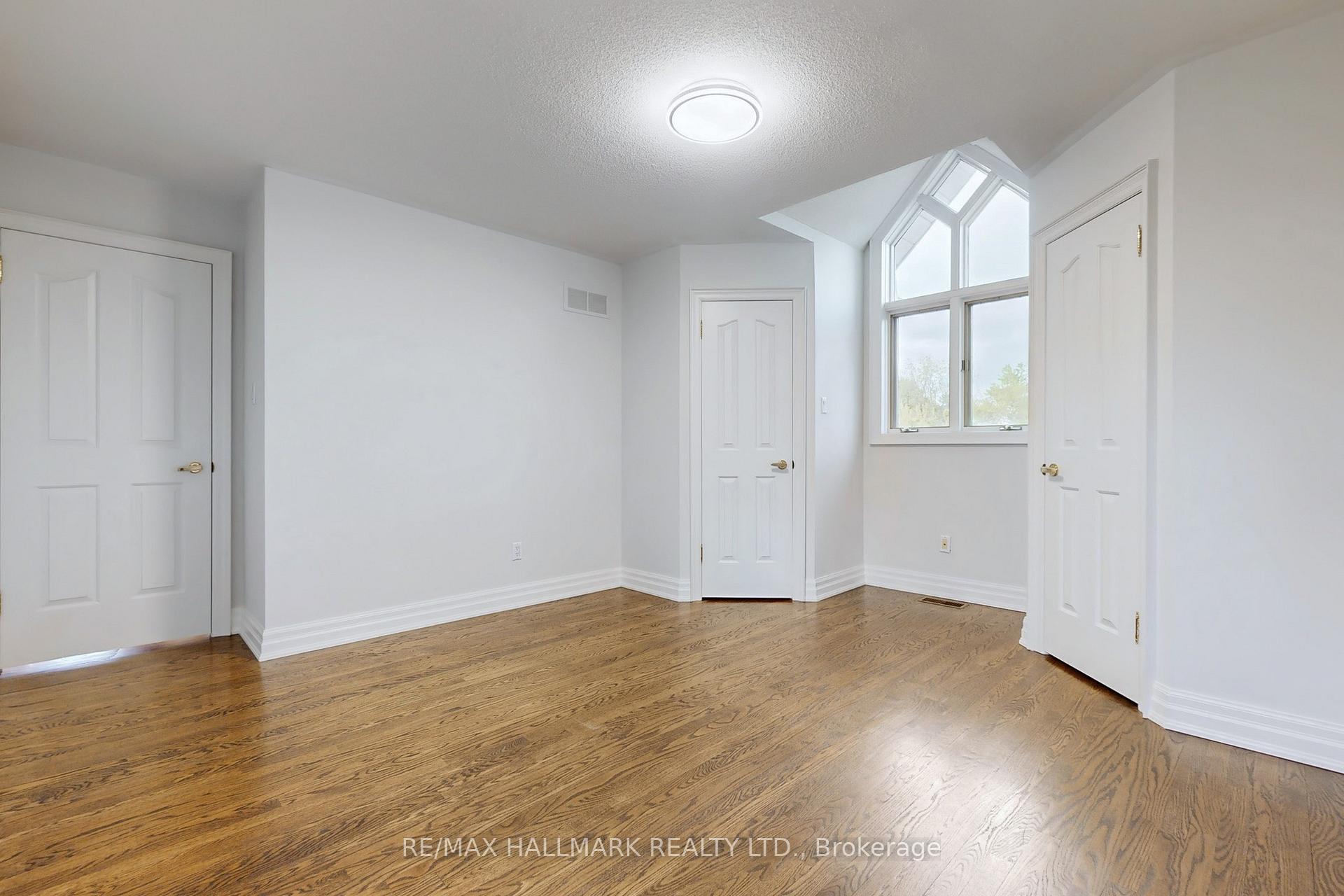 Photo 27 of 19 Hillside Avenue, Vaughan, Concord — HOMEH