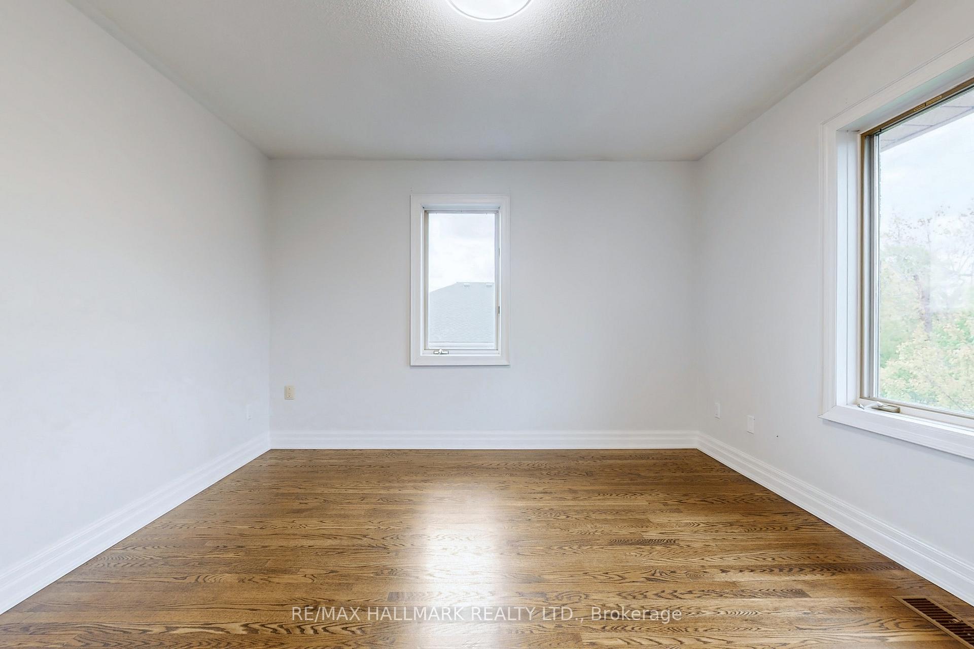 Photo 31 of 19 Hillside Avenue, Vaughan, Concord — HOMEH