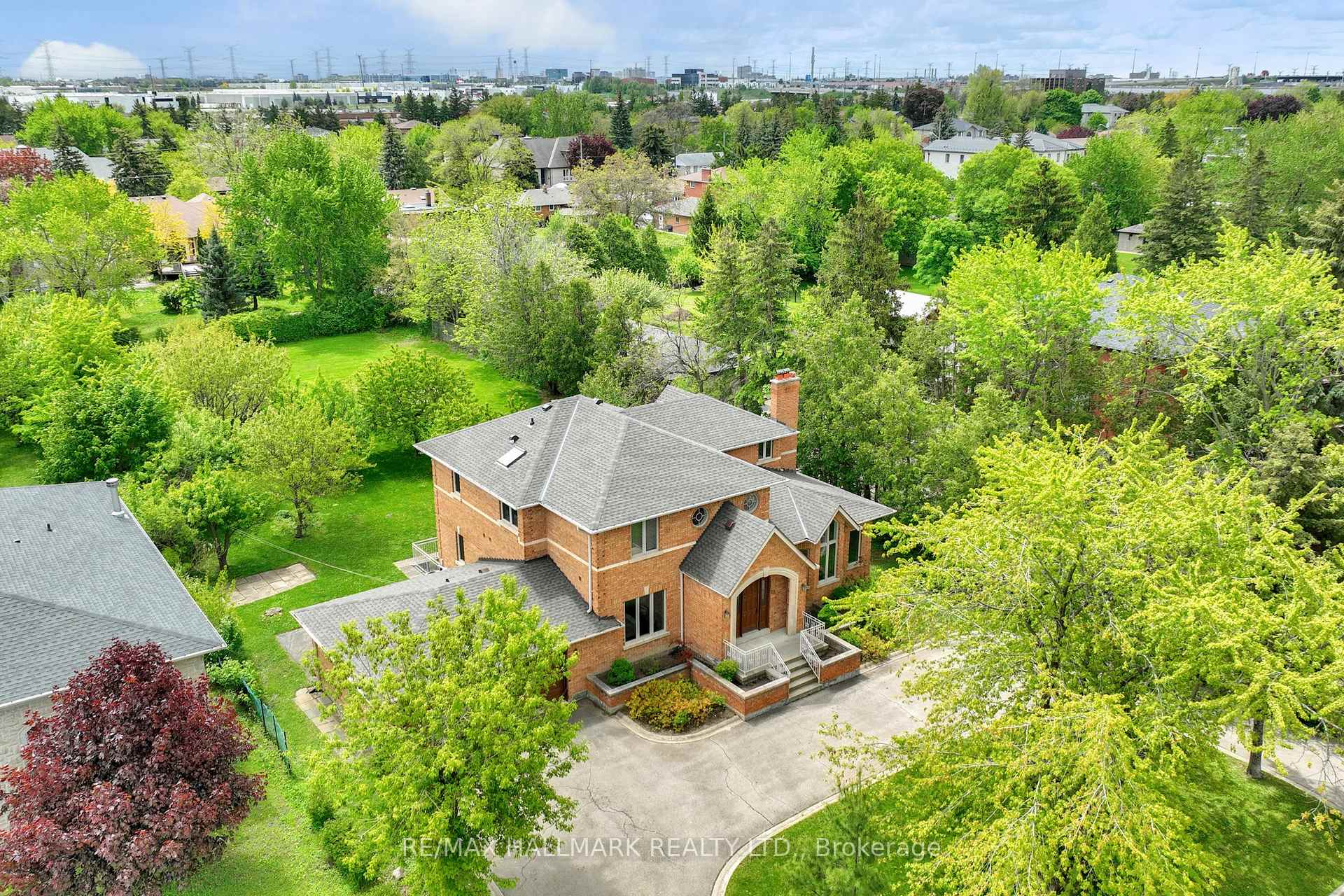 Photo 46 of 19 Hillside Avenue, Vaughan, Concord — HOMEH