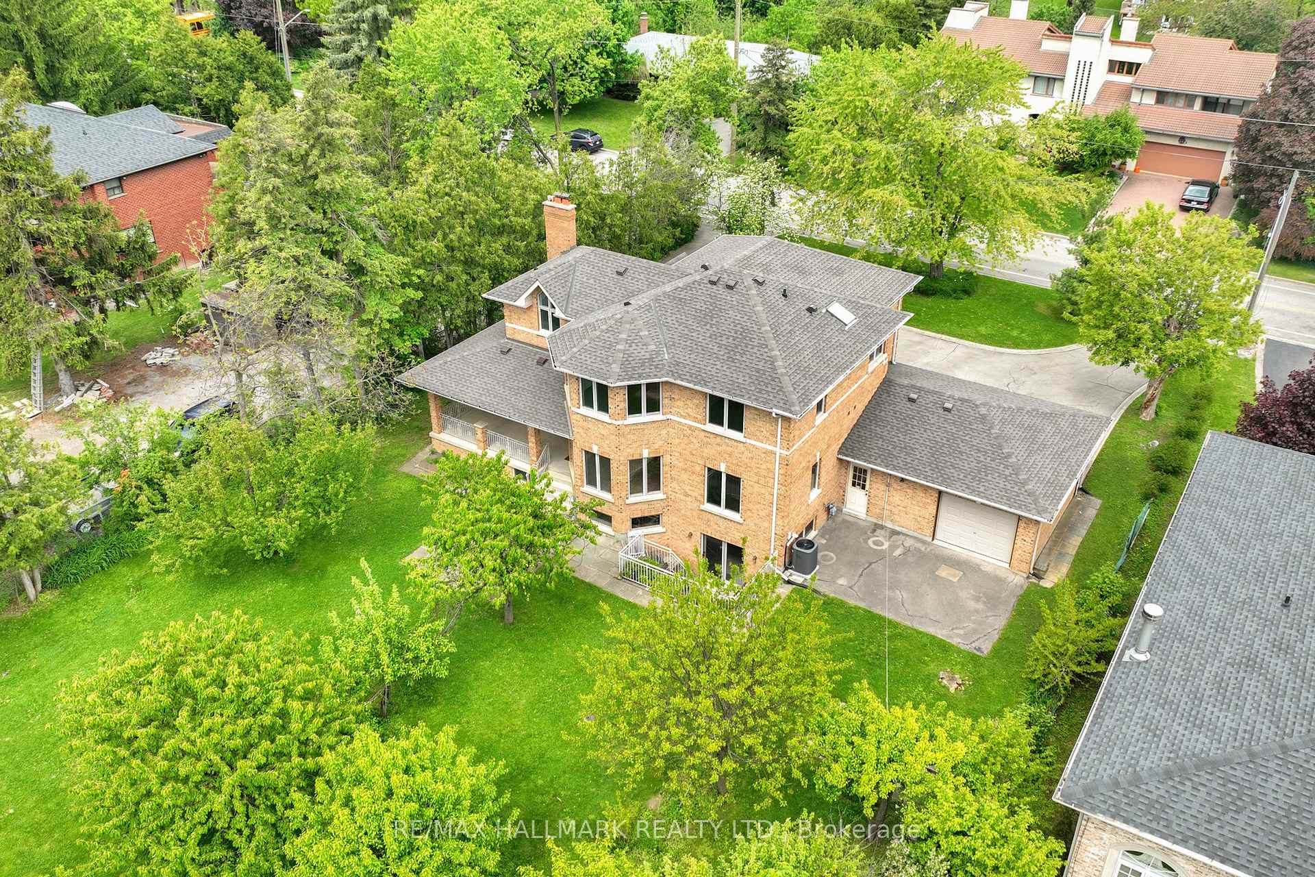 Photo 47 of 19 Hillside Avenue, Vaughan, Concord — HOMEH