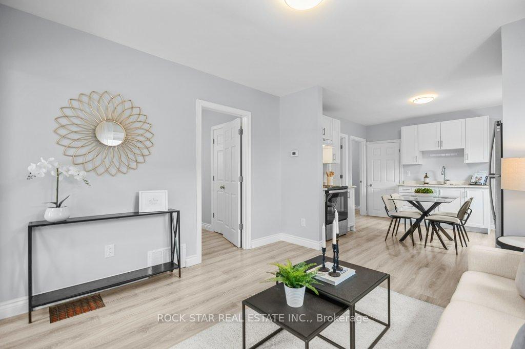 Photo 5 of 158 Crowland Avenue, Welland, Lincoln/Crowland — HOMEH