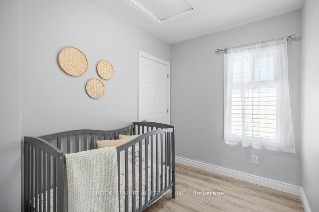 Photo 12 of 158 Crowland Avenue, Welland, Lincoln/Crowland — HOMEH