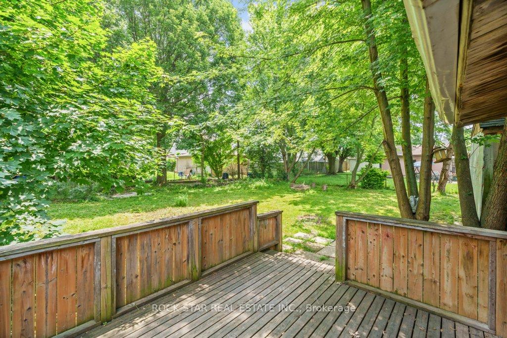 Photo 24 of 158 Crowland Avenue, Welland, Lincoln/Crowland — HOMEH
