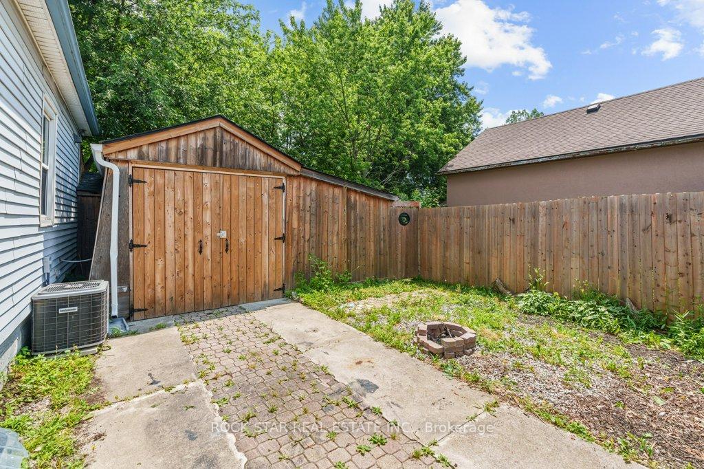 Photo 25 of 158 Crowland Avenue, Welland, Lincoln/Crowland — HOMEH