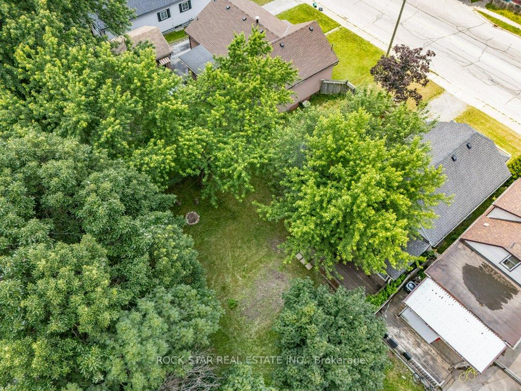 Photo 32 of 158 Crowland Avenue, Welland, Lincoln/Crowland — HOMEH