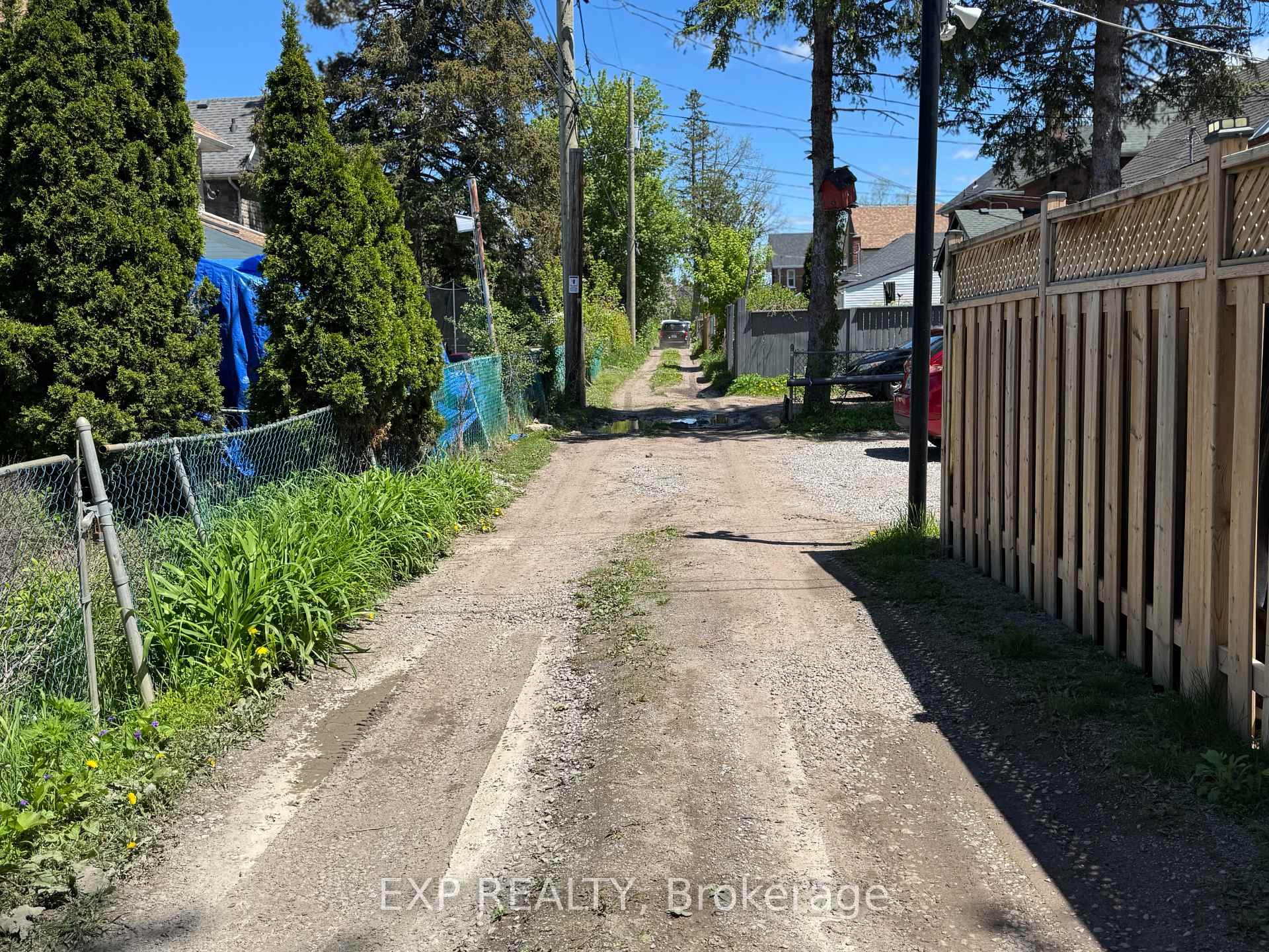 Photo 15 of 198 Lansdowne Street W, Peterborough, Town Ward 3 — HOMEH