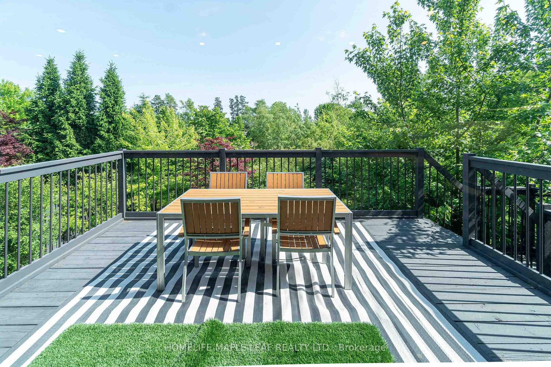 Photo 16 of 31 Maurier Boulevard, Vaughan, Patterson — HOMEH