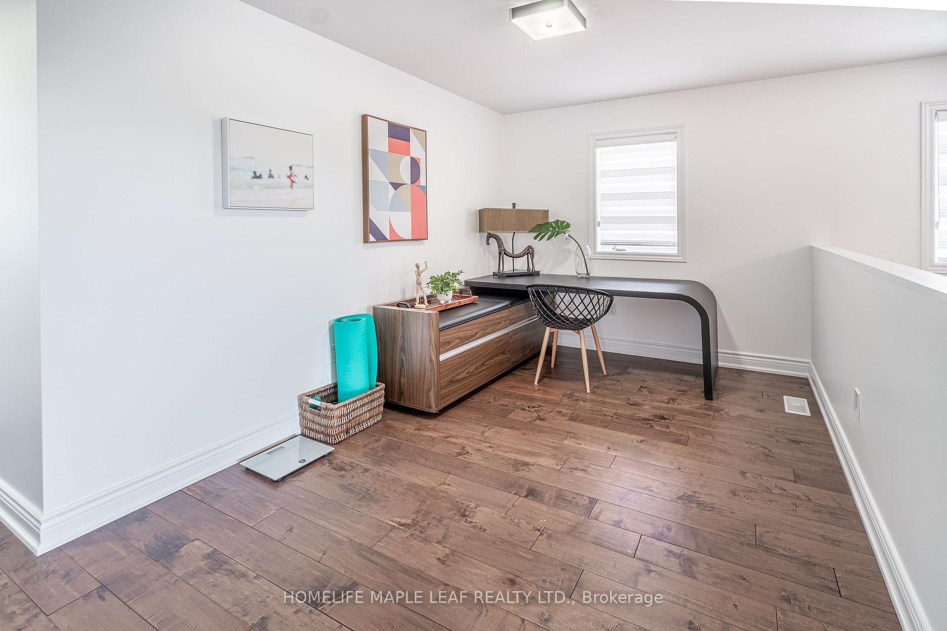 Photo 22 of 31 Maurier Boulevard, Vaughan, Patterson — HOMEH
