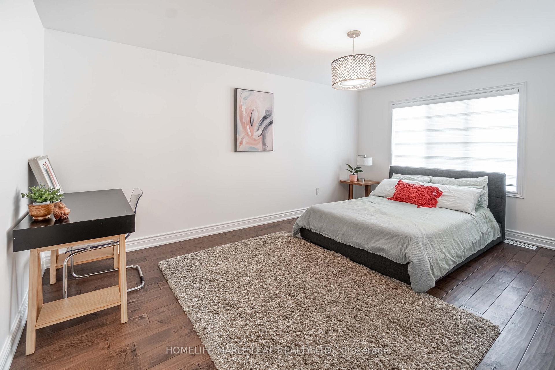 Photo 24 of 31 Maurier Boulevard, Vaughan, Patterson — HOMEH