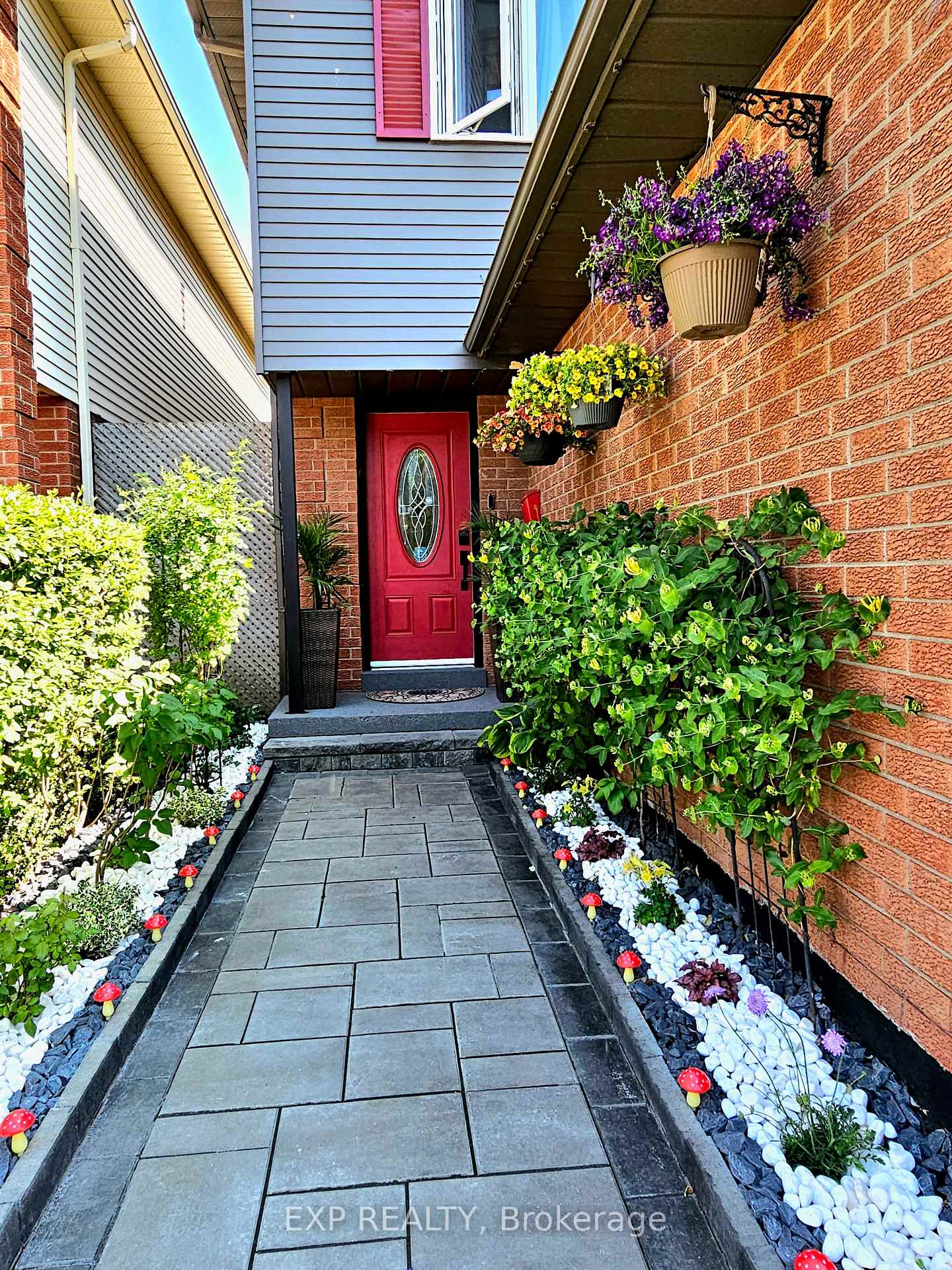 Photo 6 of 79 Robinson Crescent, Whitby, Pringle Creek — HOMEH