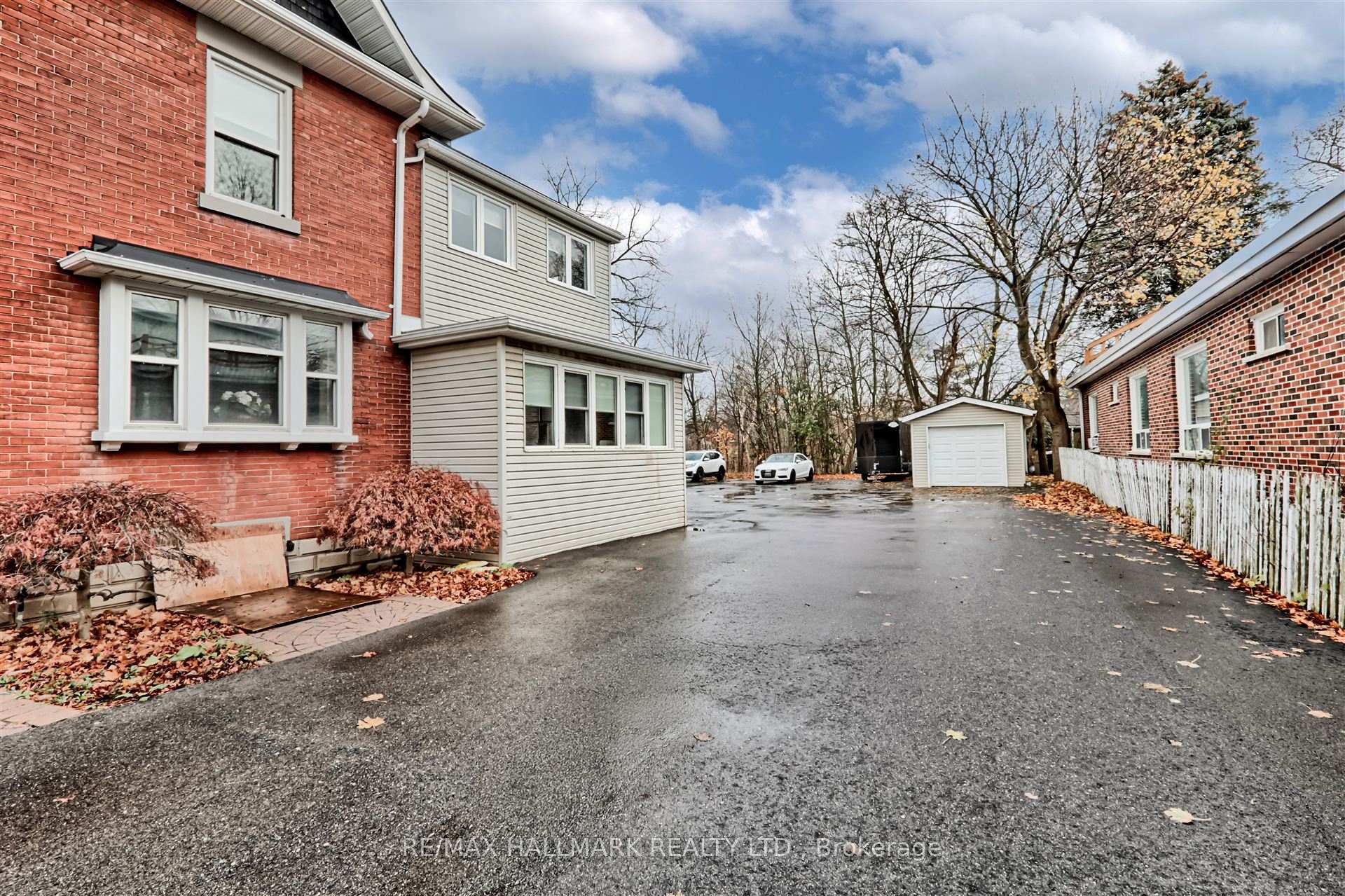Photo 4 of 15037 Yonge Street, Aurora, Aurora Village — HOMEH