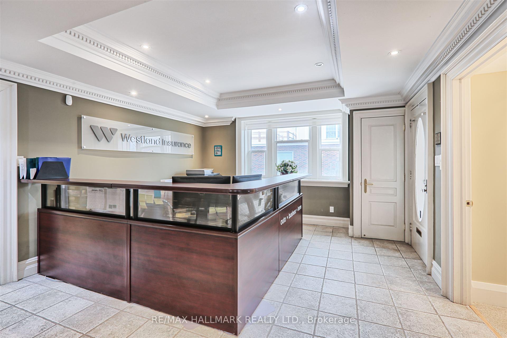 Photo 7 of 15037 Yonge Street, Aurora, Aurora Village — HOMEH