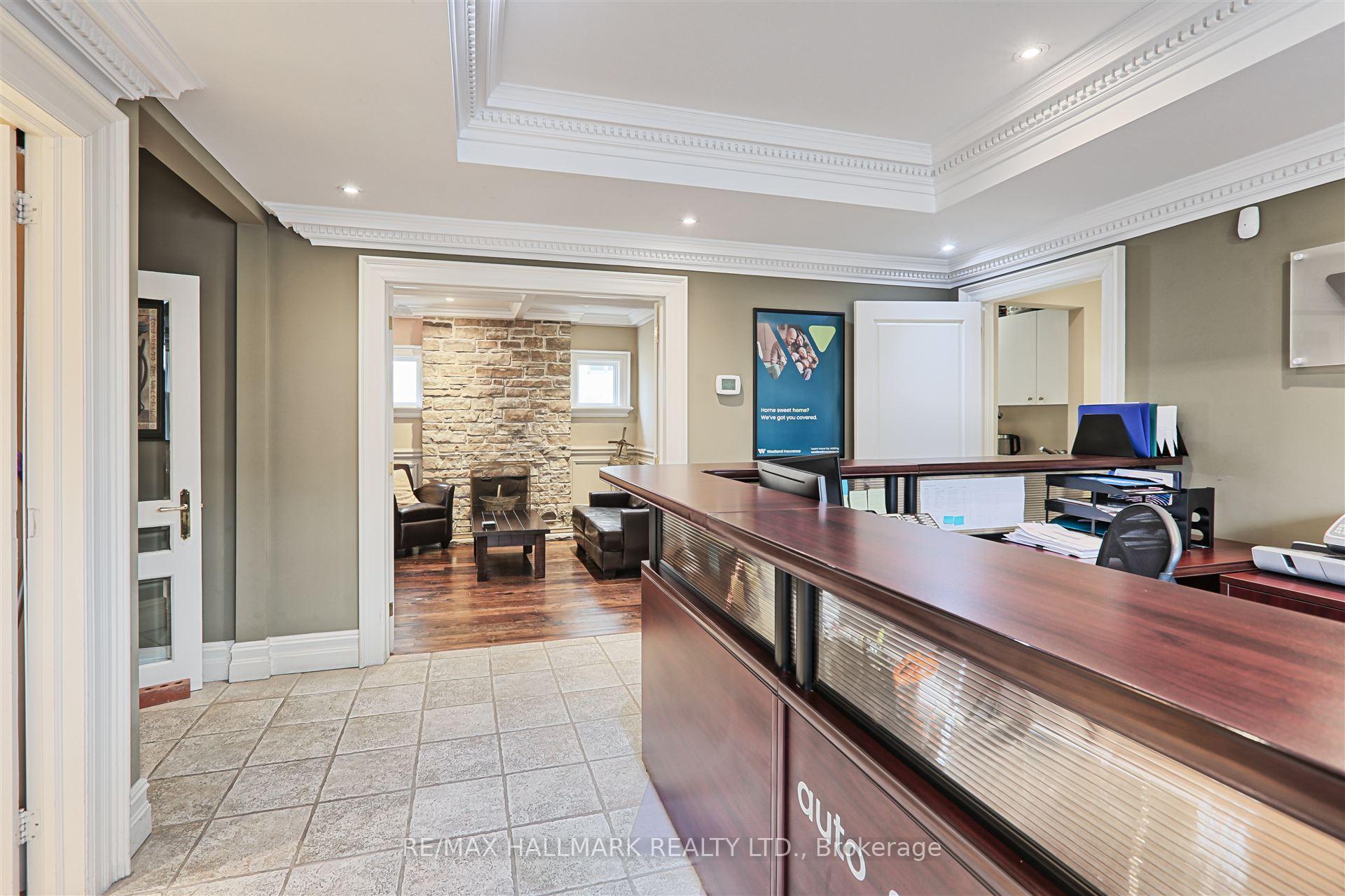 Photo 8 of 15037 Yonge Street, Aurora, Aurora Village — HOMEH