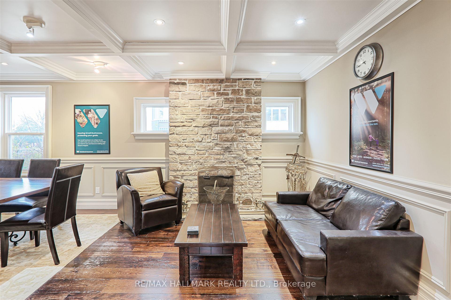 Photo 15 of 15037 Yonge Street, Aurora, Aurora Village — HOMEH