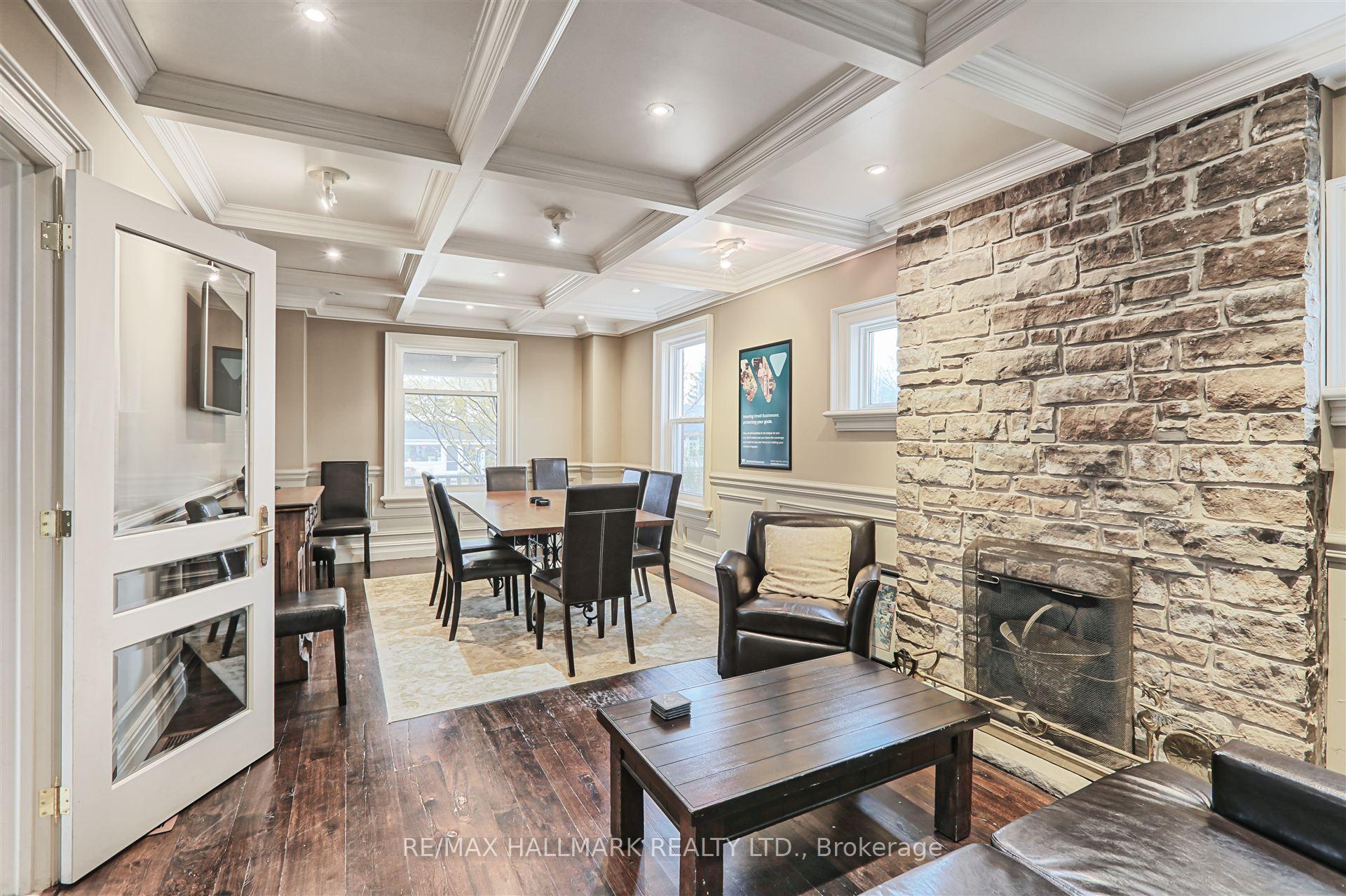 Photo 16 of 15037 Yonge Street, Aurora, Aurora Village — HOMEH