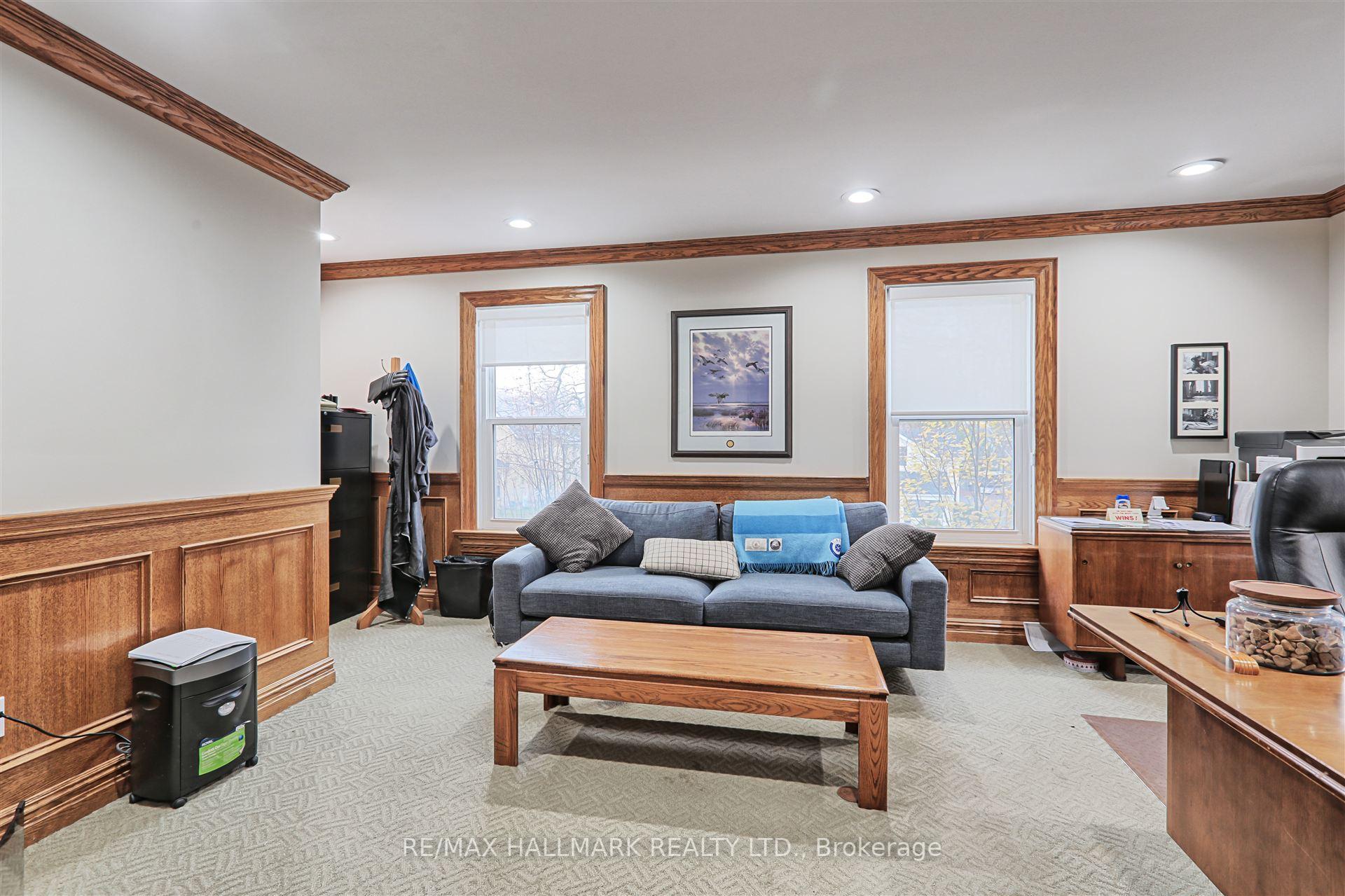 Photo 19 of 15037 Yonge Street, Aurora, Aurora Village — HOMEH