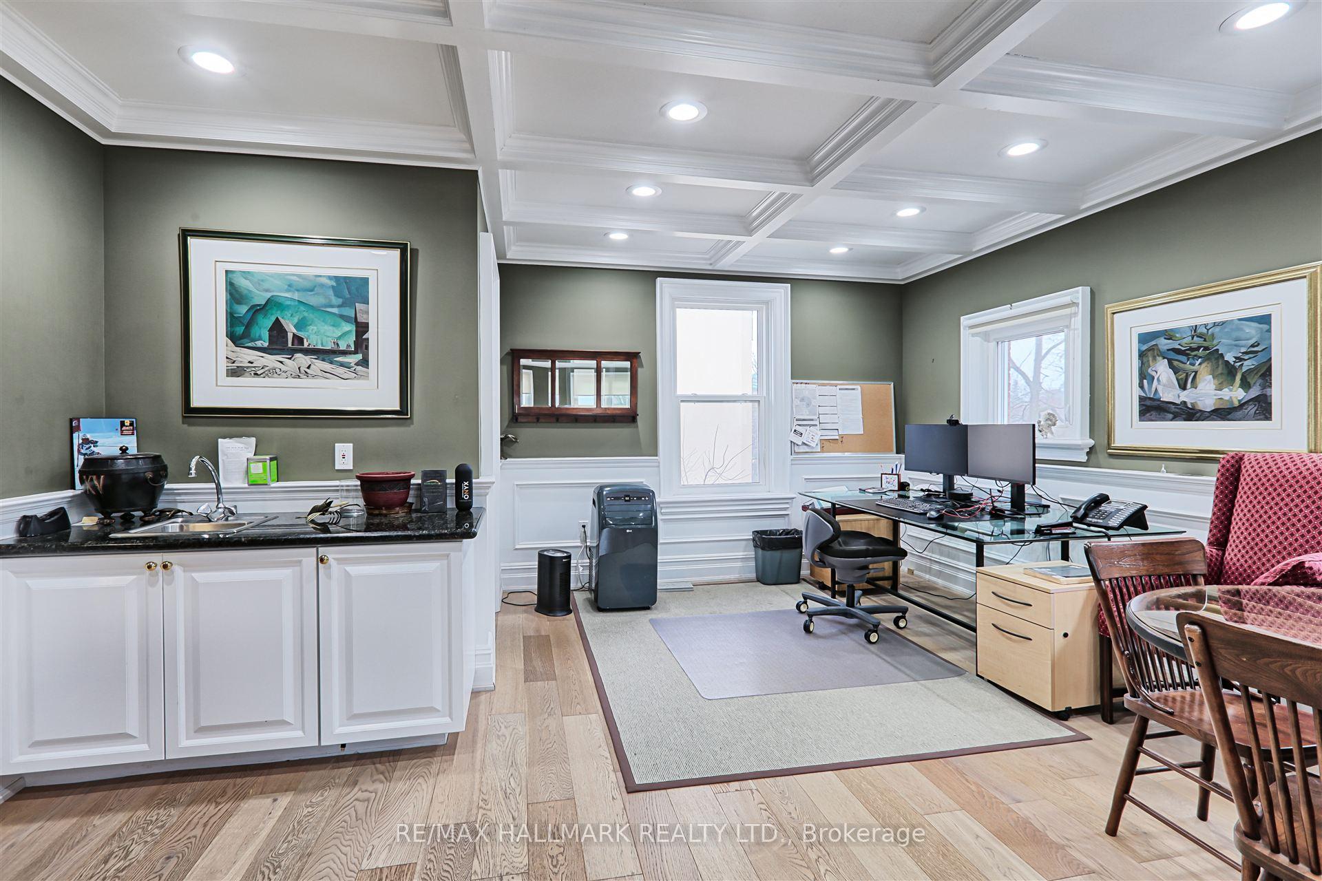 Photo 23 of 15037 Yonge Street, Aurora, Aurora Village — HOMEH
