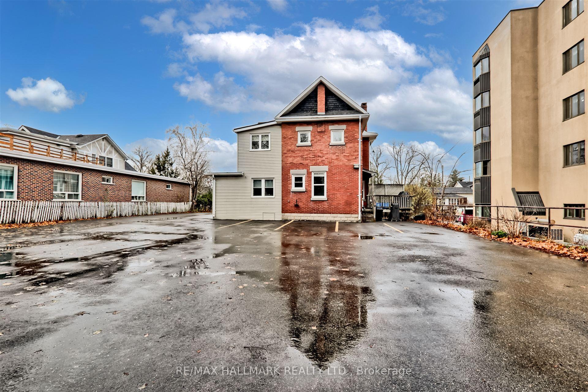 Photo 37 of 15037 Yonge Street, Aurora, Aurora Village — HOMEH