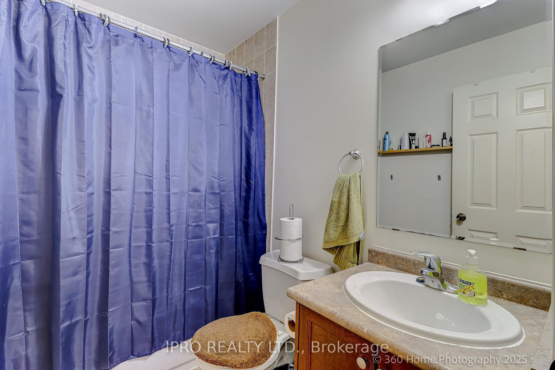 Photo 16 of 523 Rossland Road, Ajax, Central East — HOMEH