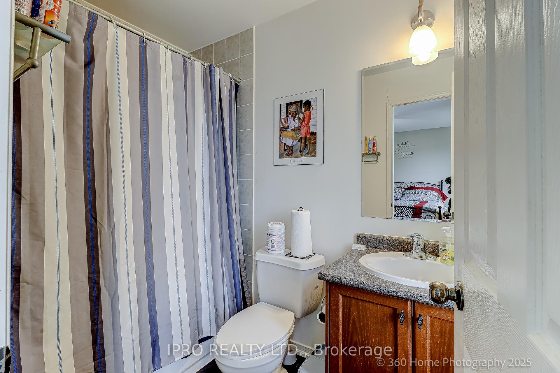 Photo 20 of 523 Rossland Road, Ajax, Central East — HOMEH