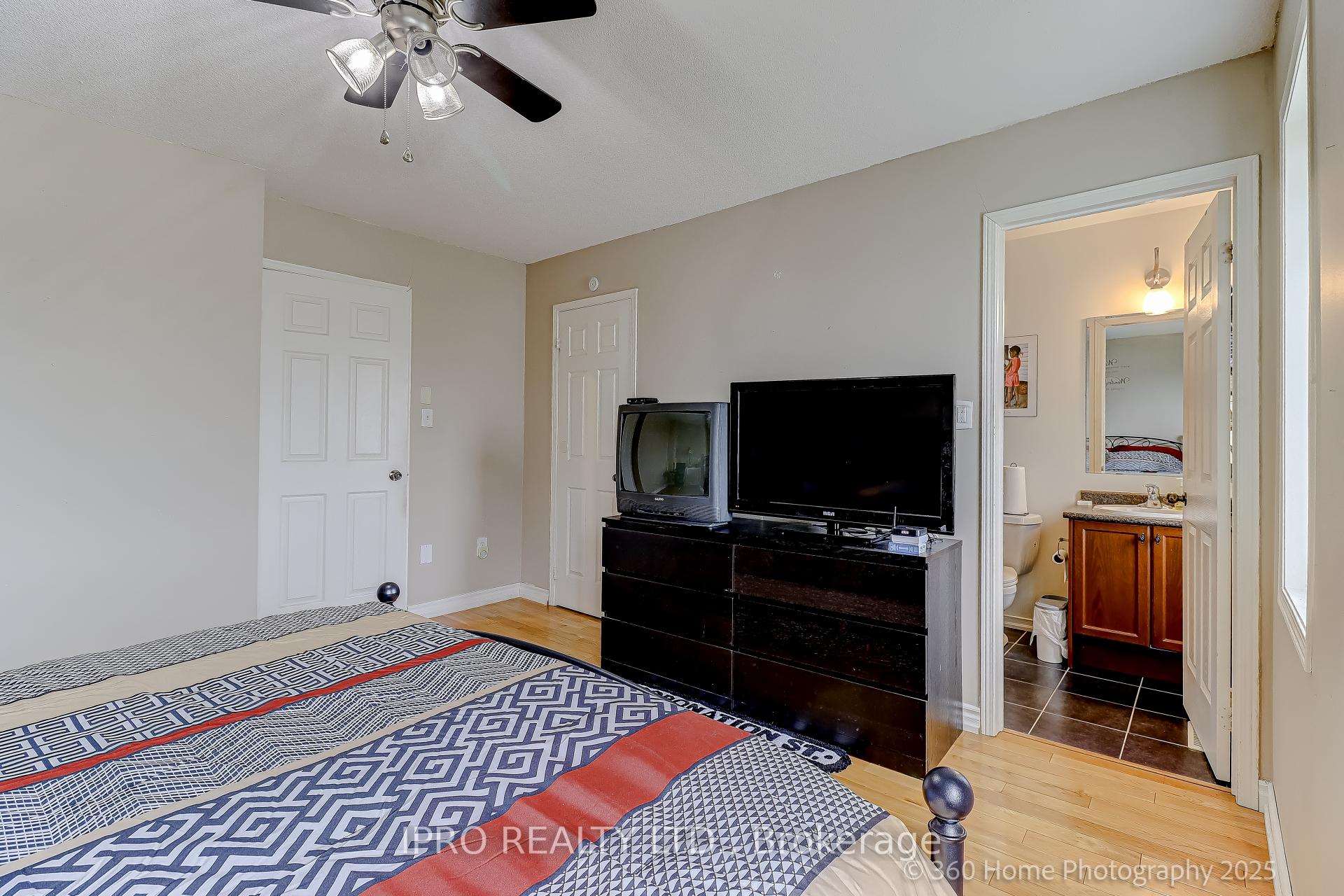 Photo 22 of 523 Rossland Road, Ajax, Central East — HOMEH