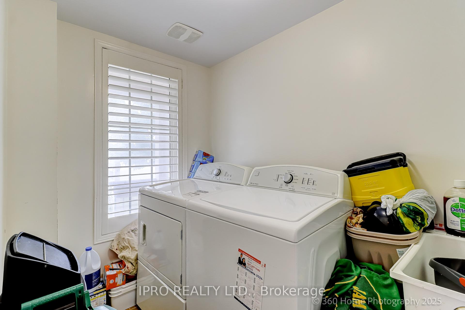 Photo 25 of 523 Rossland Road, Ajax, Central East — HOMEH