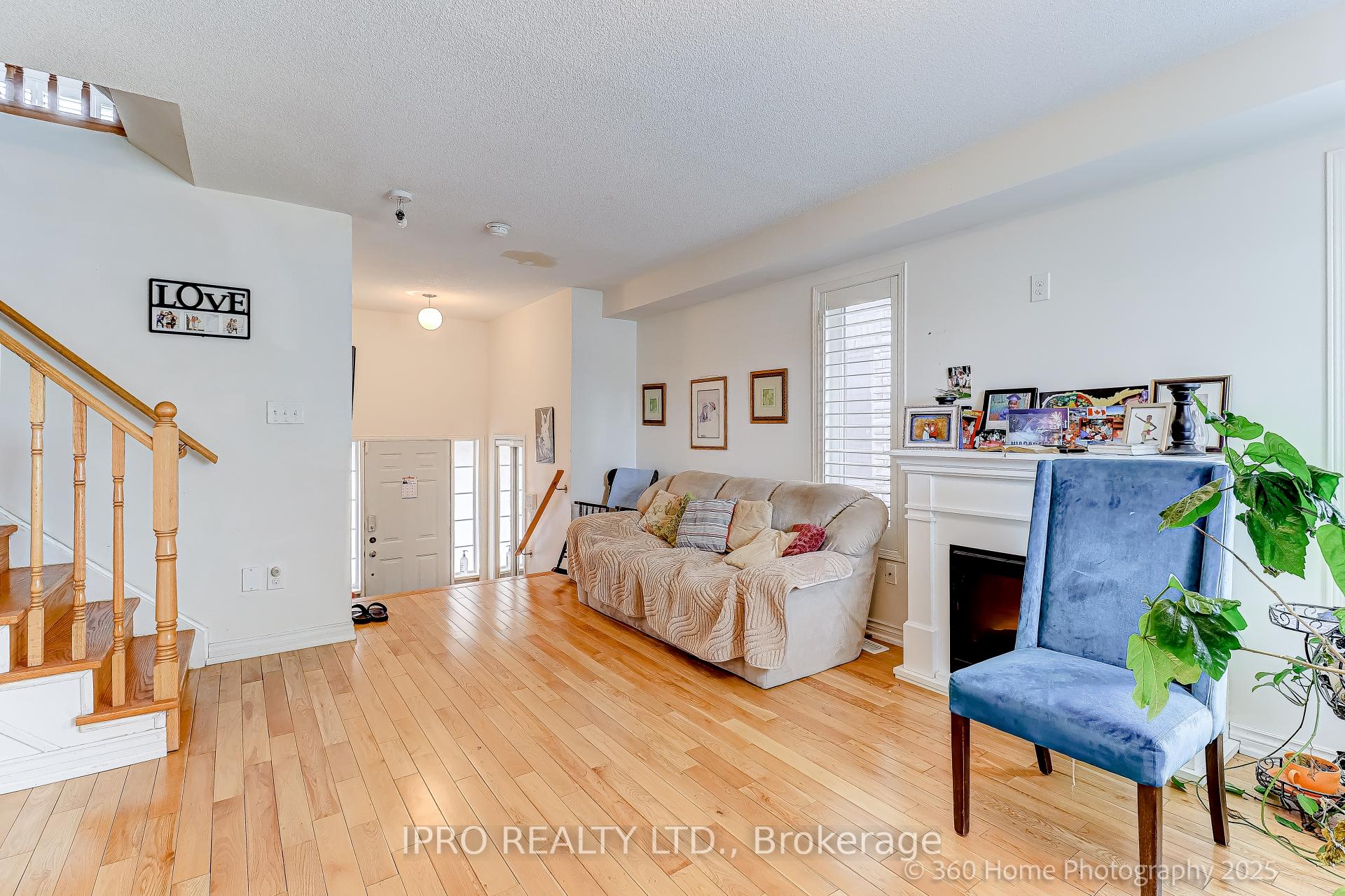 Photo 26 of 523 Rossland Road, Ajax, Central East — HOMEH