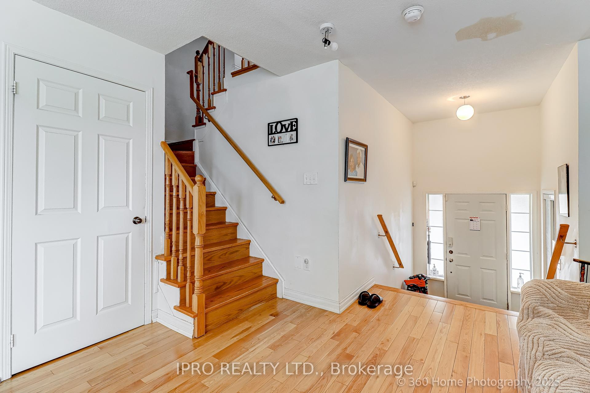 Photo 28 of 523 Rossland Road, Ajax, Central East — HOMEH