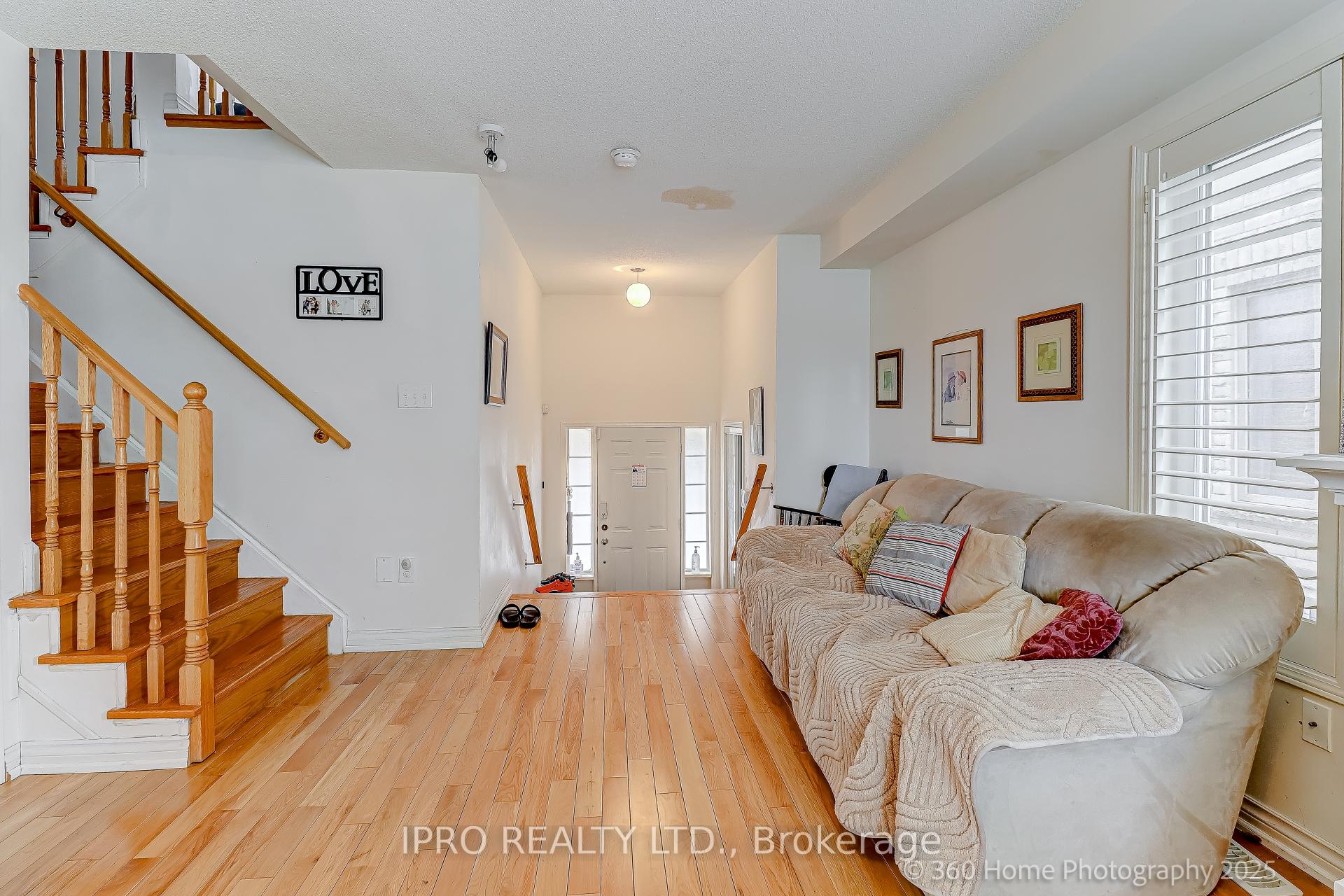 Photo 29 of 523 Rossland Road, Ajax, Central East — HOMEH