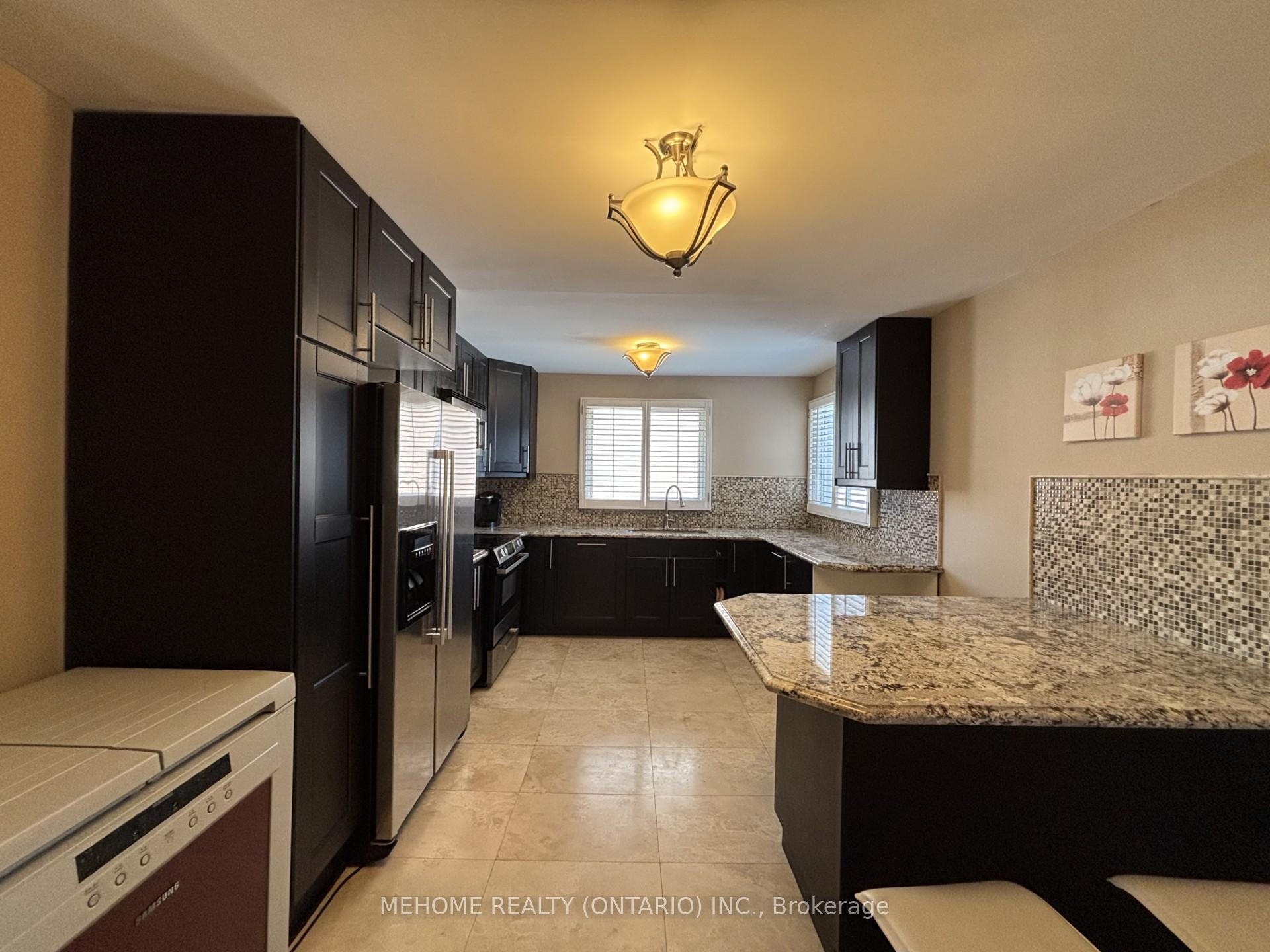 Photo 6 of 86 Quaker Ridge Road, Vaughan, Glen Shields — HOMEH