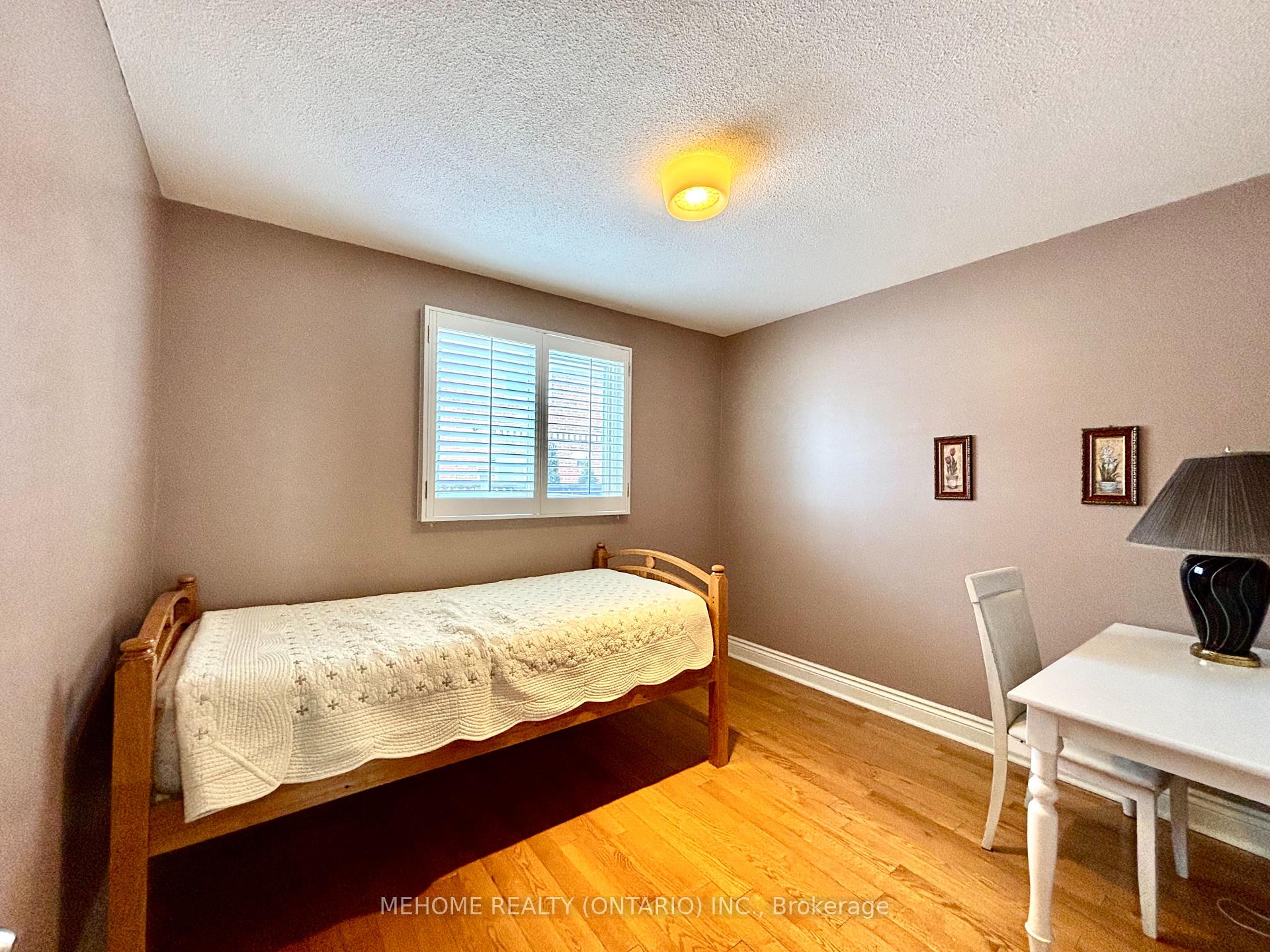Photo 12 of 86 Quaker Ridge Road, Vaughan, Glen Shields — HOMEH