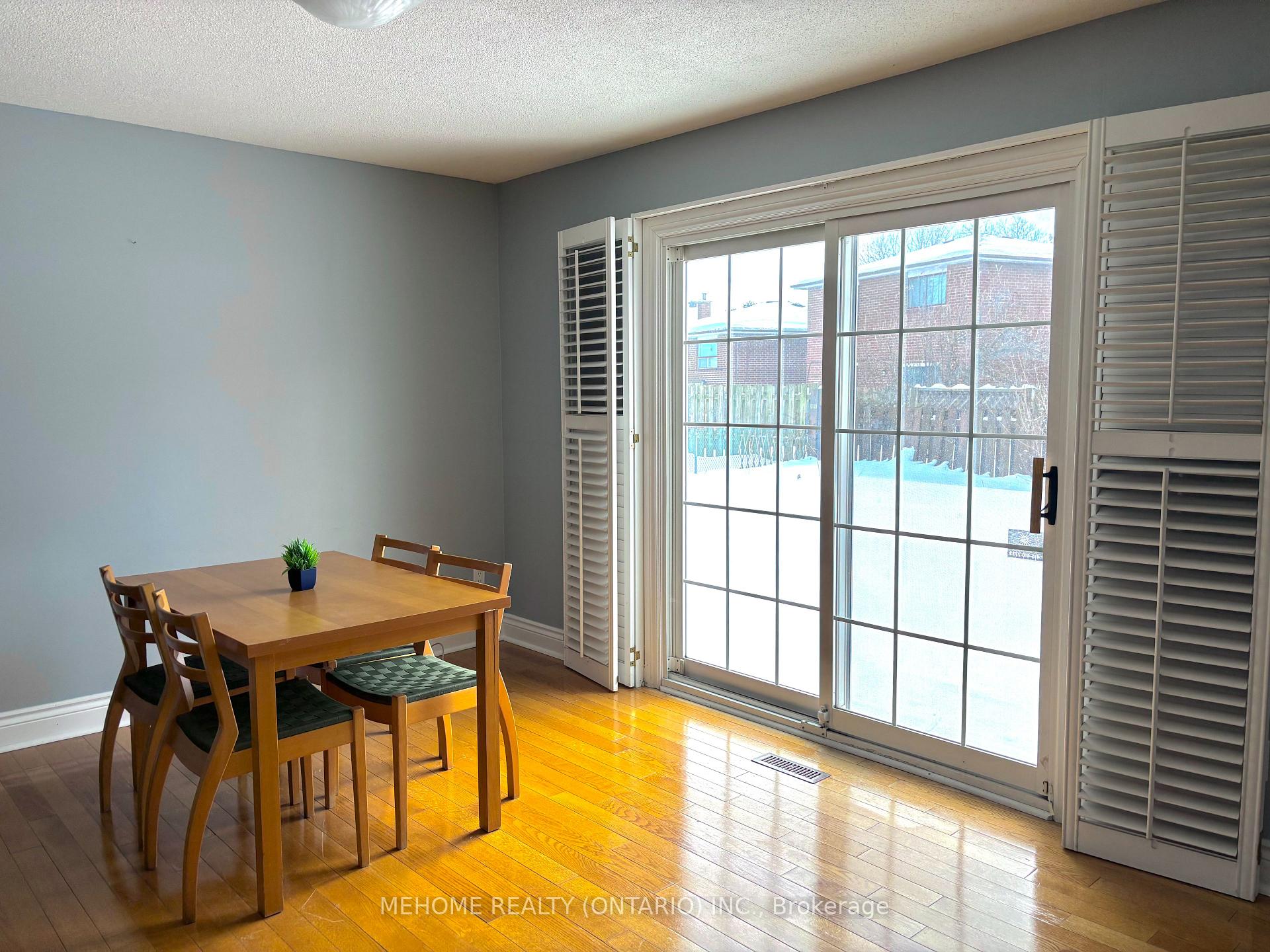 Photo 15 of 86 Quaker Ridge Road, Vaughan, Glen Shields — HOMEH