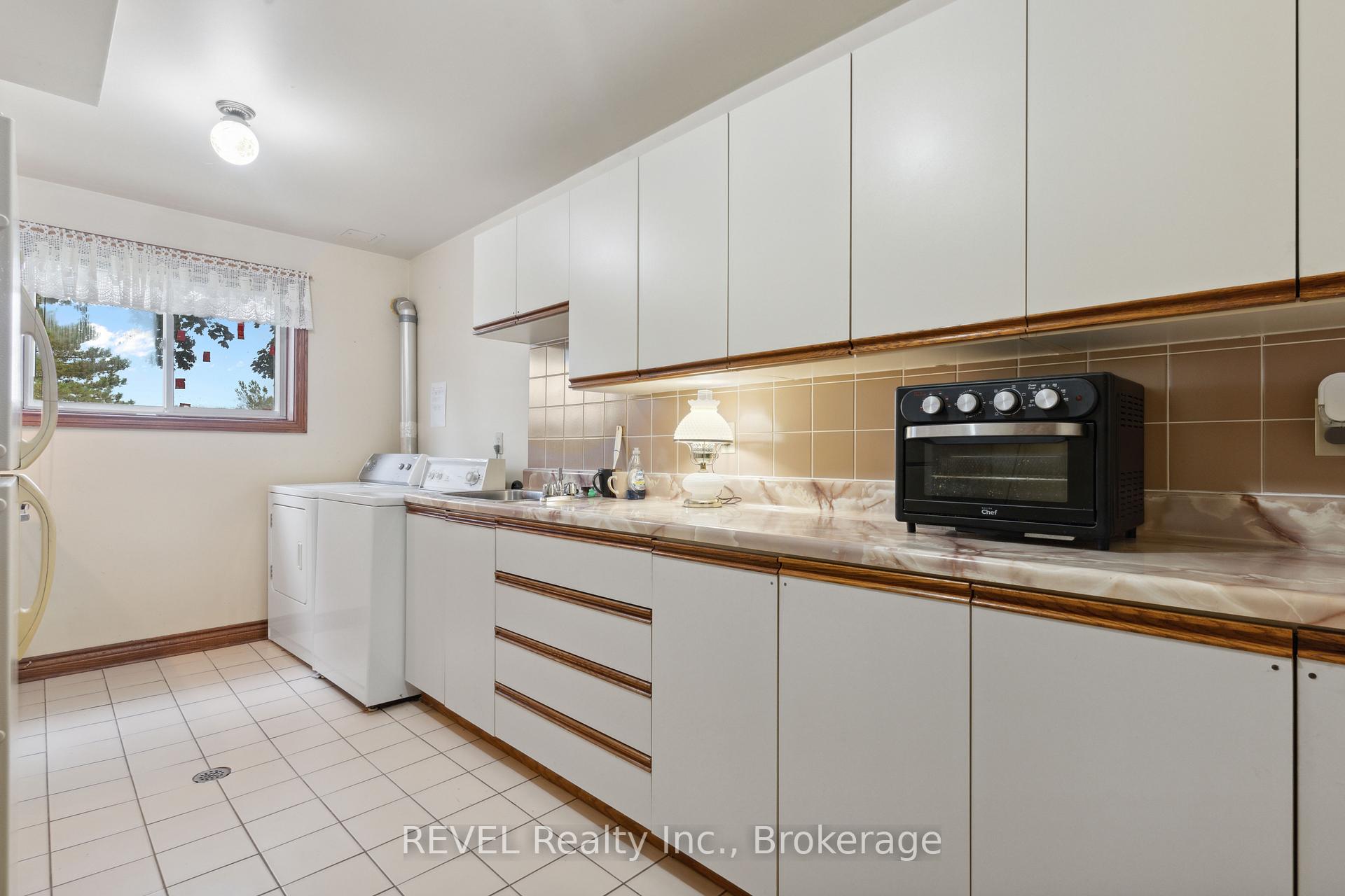 Photo 29 of 126 Colbeck Drive, Welland, Coyle Creek — HOMEH