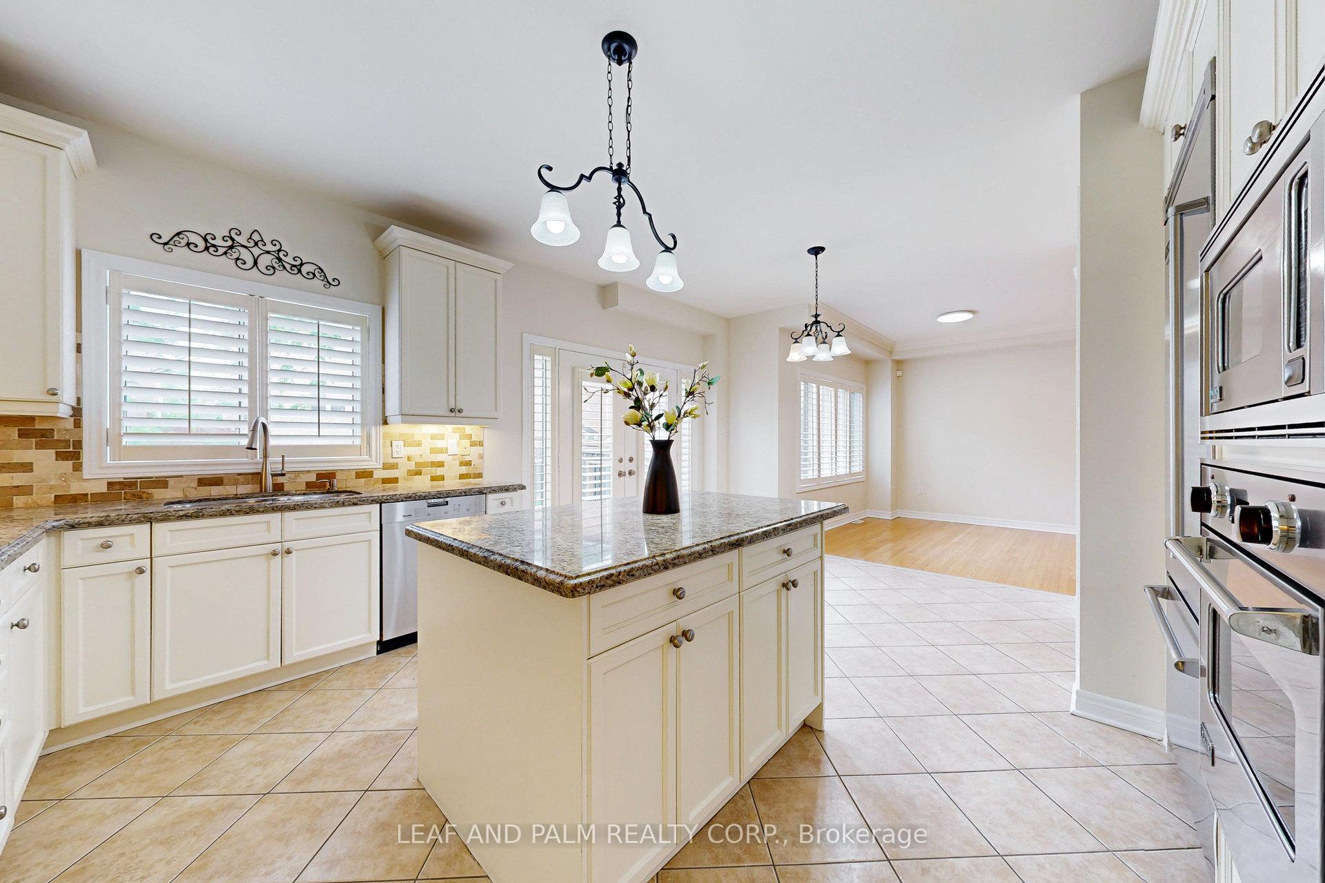 Photo 15 of 150 Peak Point Boulevard, Vaughan, Rural Vaughan — HOMEH