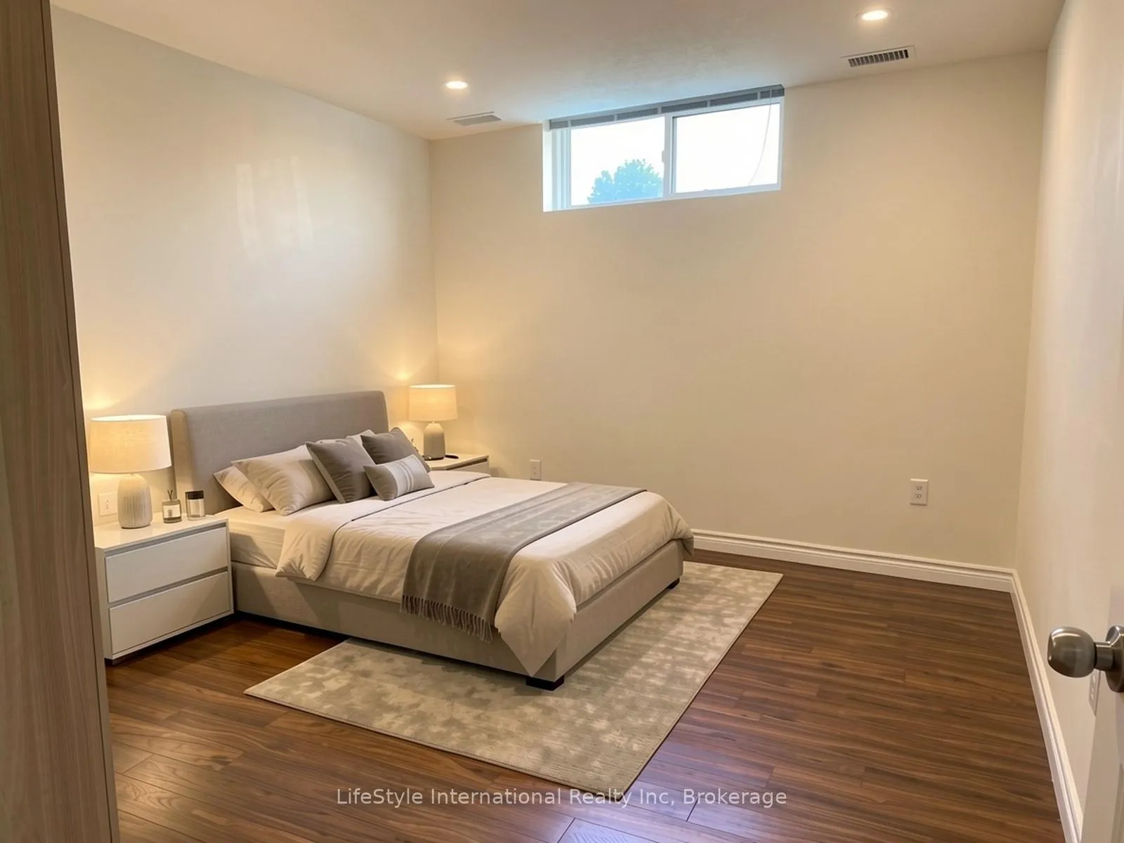 Photo 3 of Unit Lower, 114 Clairfields Drive W, Guelph, Clairfields/Hanlon Business Park — HOMEH