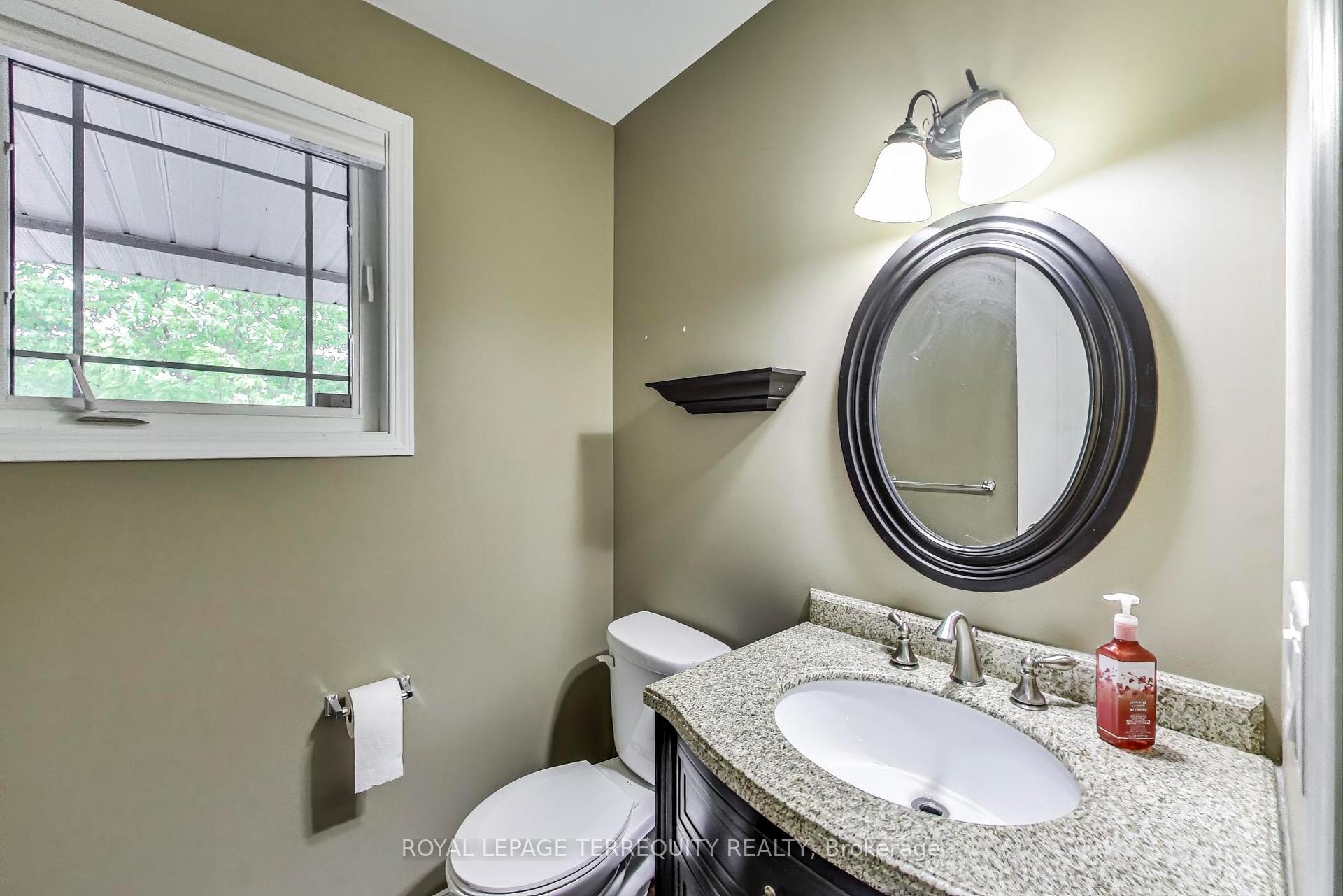 Photo 15 of 545 Clancy Crescent, Peterborough, Otonabee Ward 1 — HOMEH