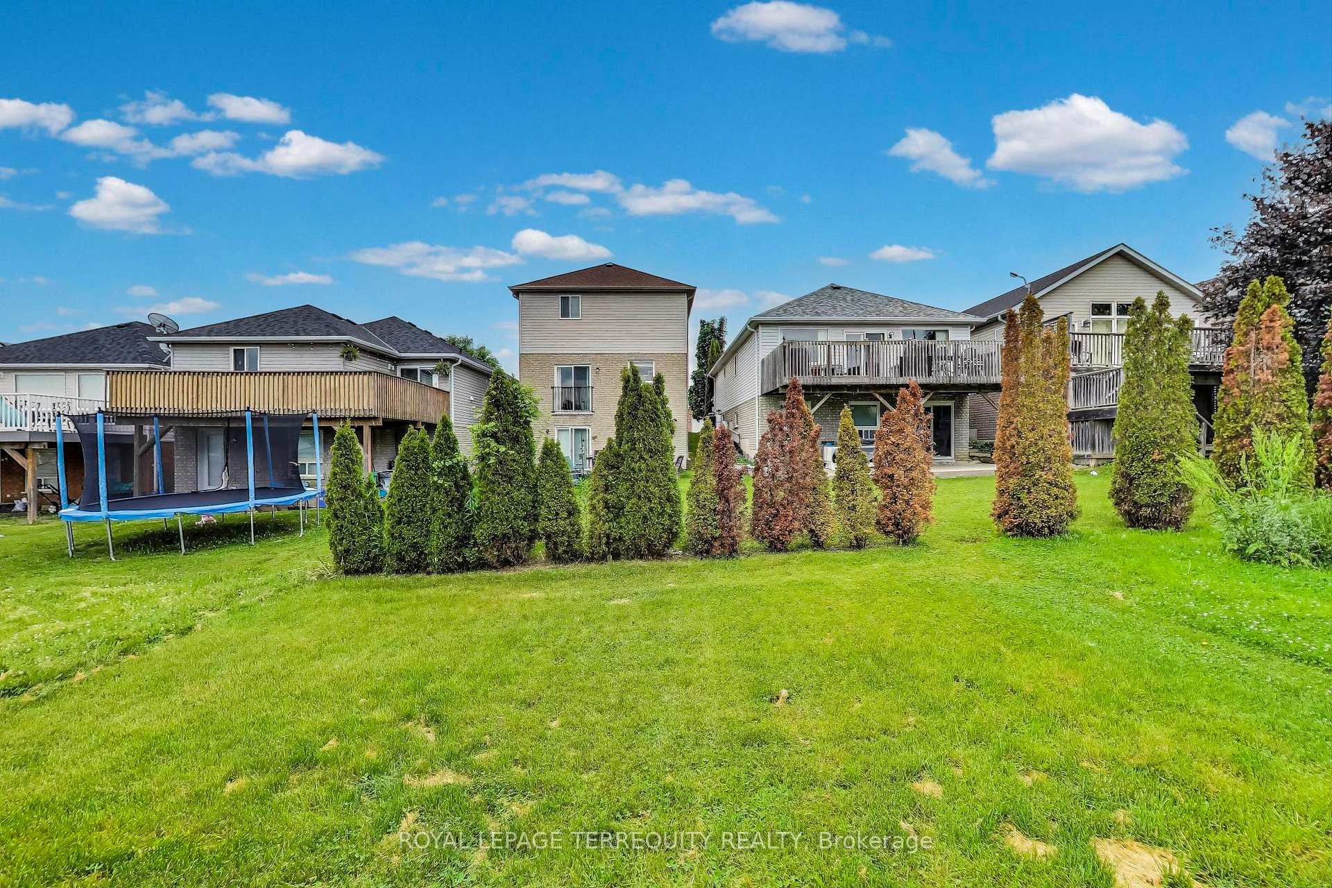Photo 35 of 545 Clancy Crescent, Peterborough, Otonabee Ward 1 — HOMEH
