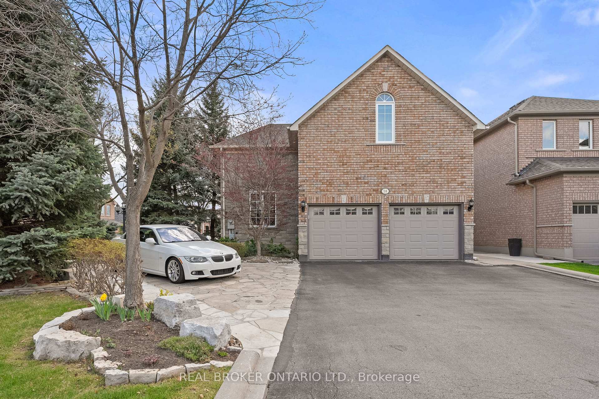 Front of 58 Calera Crescent