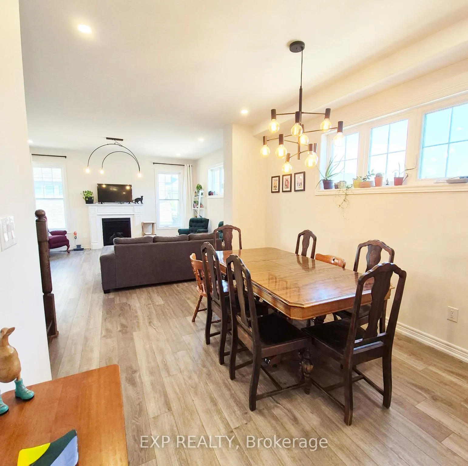 Photo 5 of 1056 Rippingale Trail, Peterborough, Northcrest Ward 5 — HOMEH