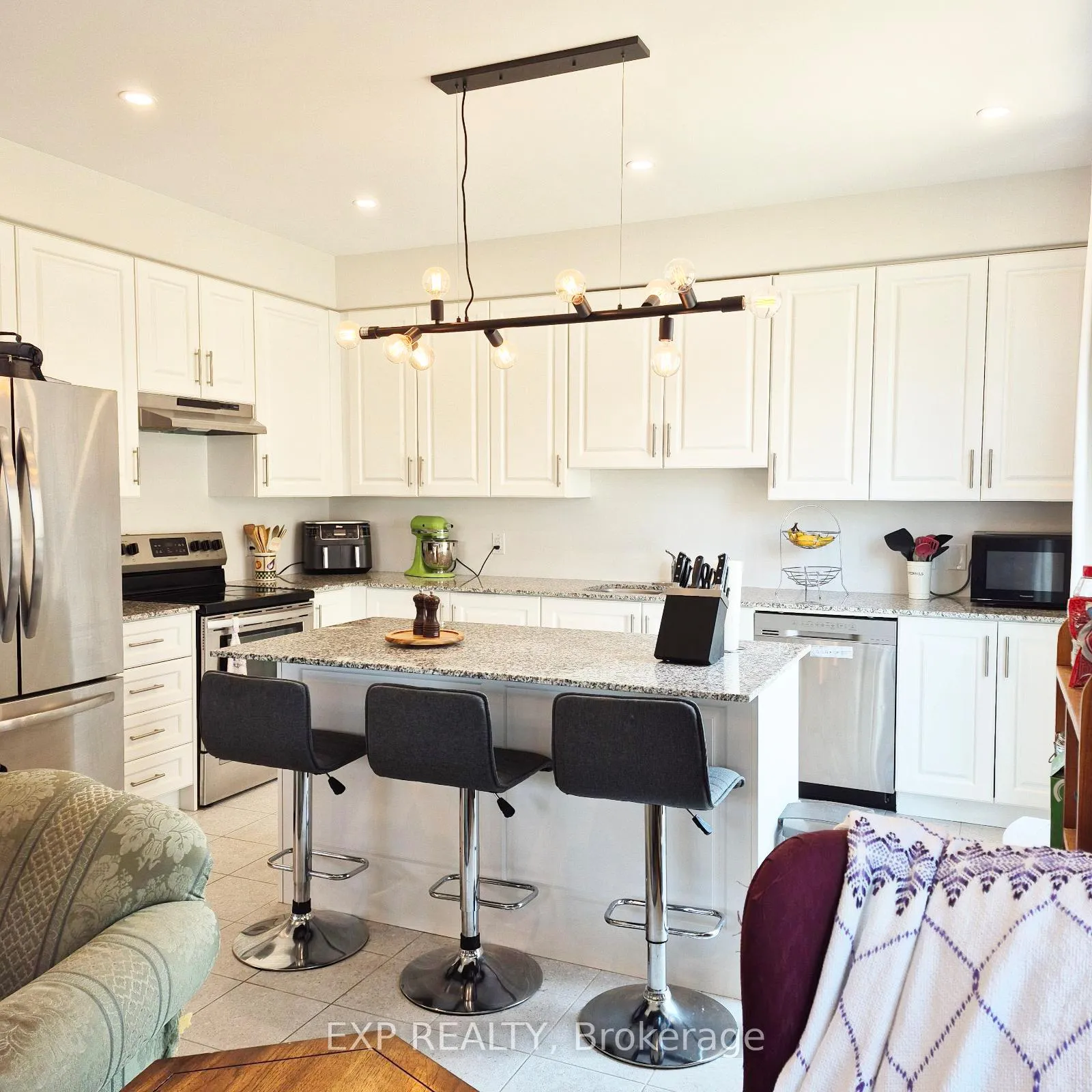 Photo 8 of 1056 Rippingale Trail, Peterborough, Northcrest Ward 5 — HOMEH