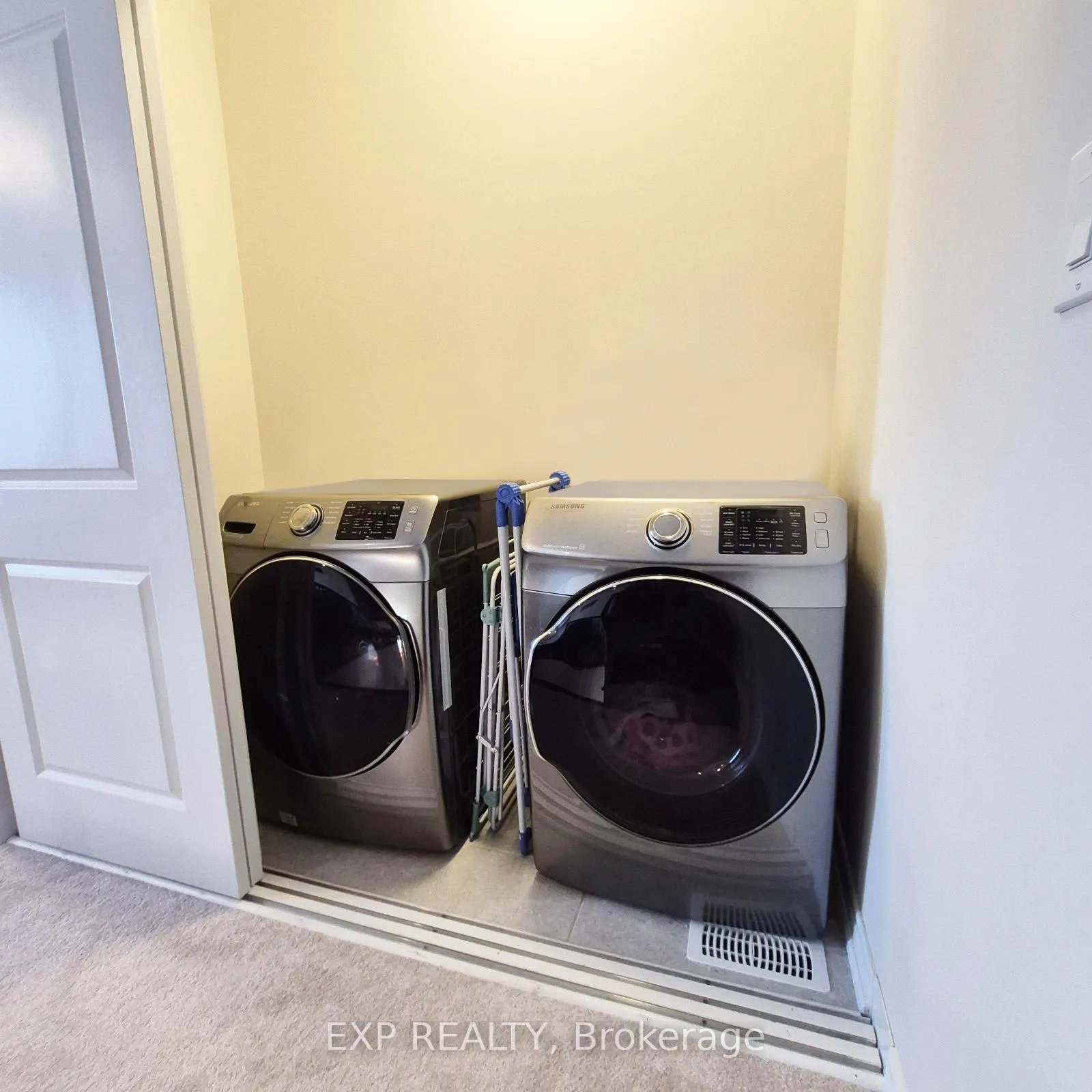 Photo 15 of 1056 Rippingale Trail, Peterborough, Northcrest Ward 5 — HOMEH
