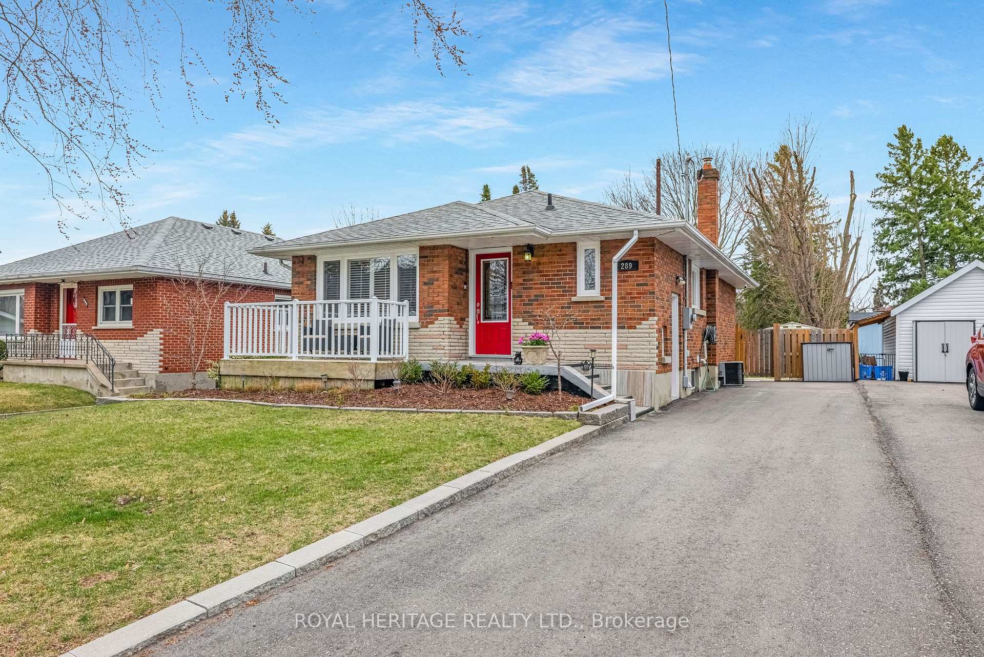 Front of 289 Muriel Avenue