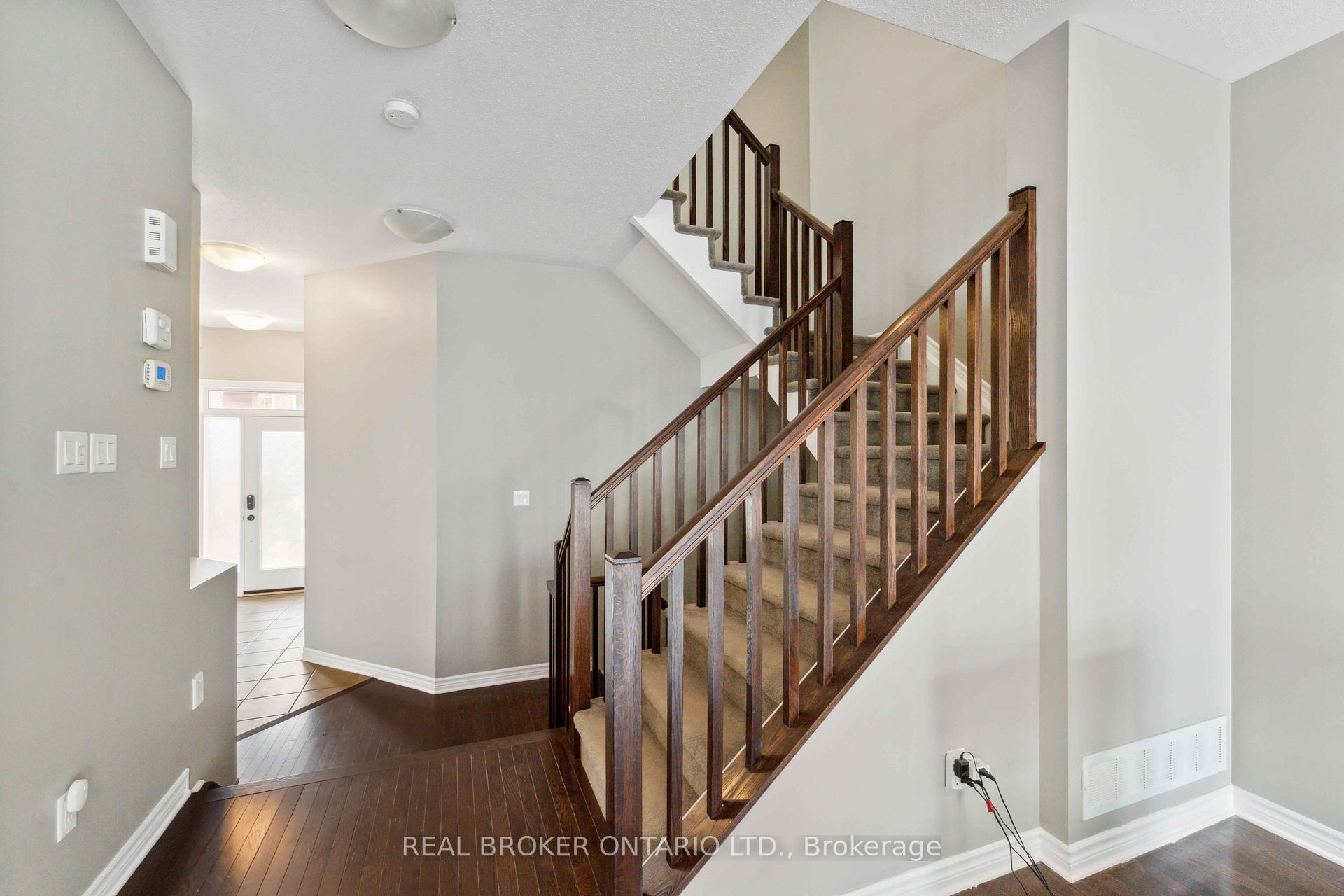 Photo 5 of 985 Bunchberry Way S, Ottawa, Blossom Park/Kemp Park/Findlay Creek — HOMEH