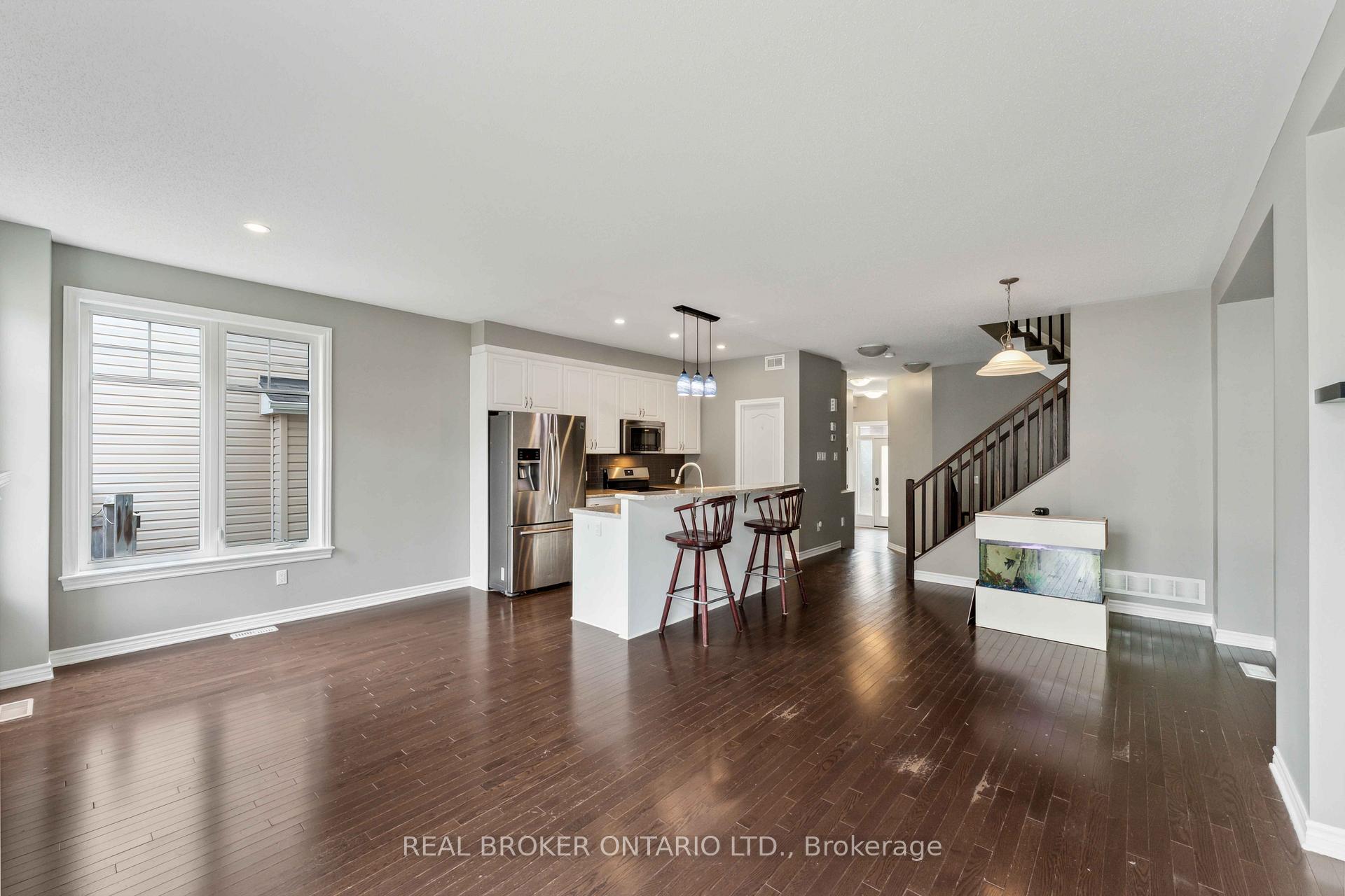 Photo 7 of 985 Bunchberry Way S, Ottawa, Blossom Park/Kemp Park/Findlay Creek — HOMEH
