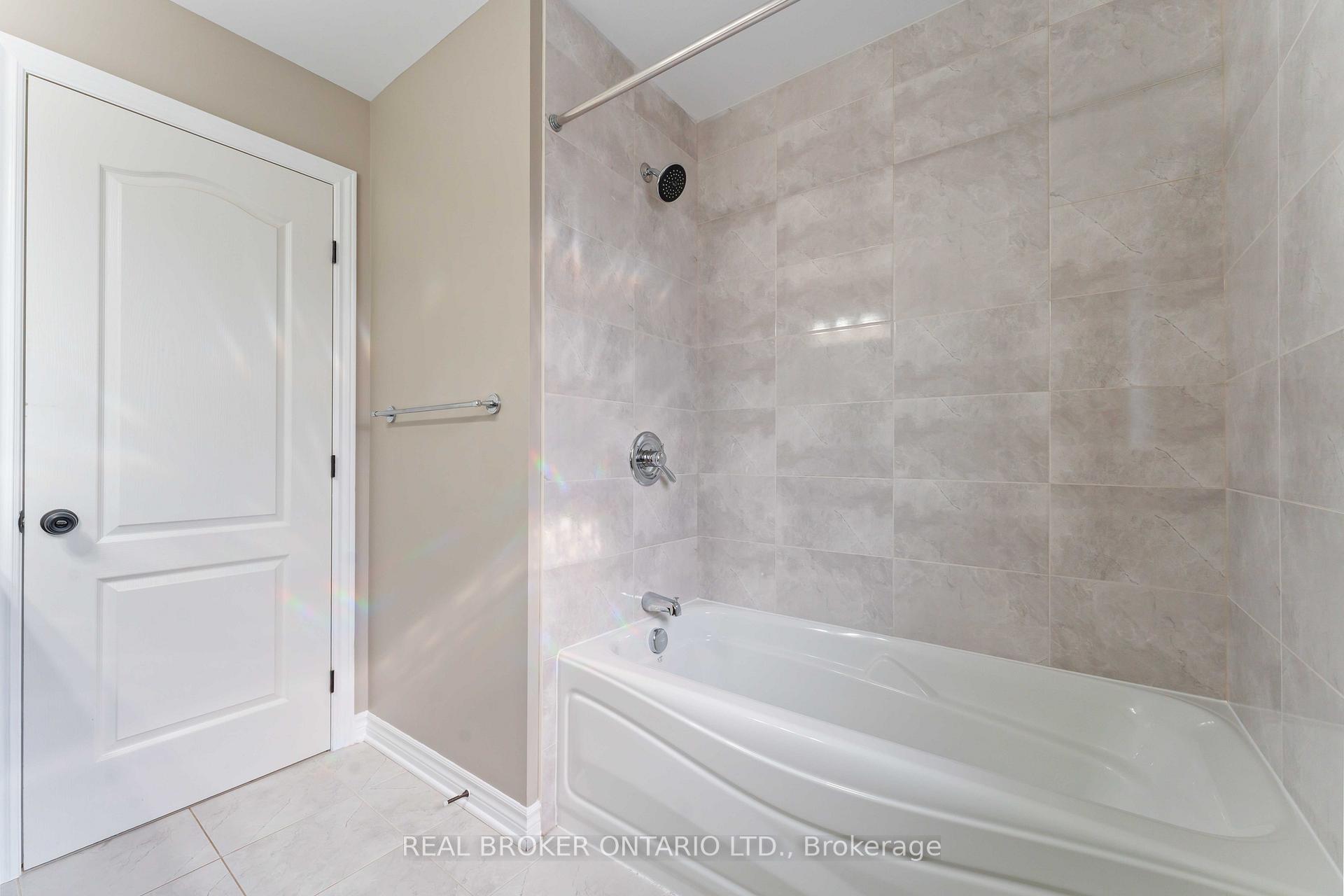 Photo 17 of 985 Bunchberry Way S, Ottawa, Blossom Park/Kemp Park/Findlay Creek — HOMEH