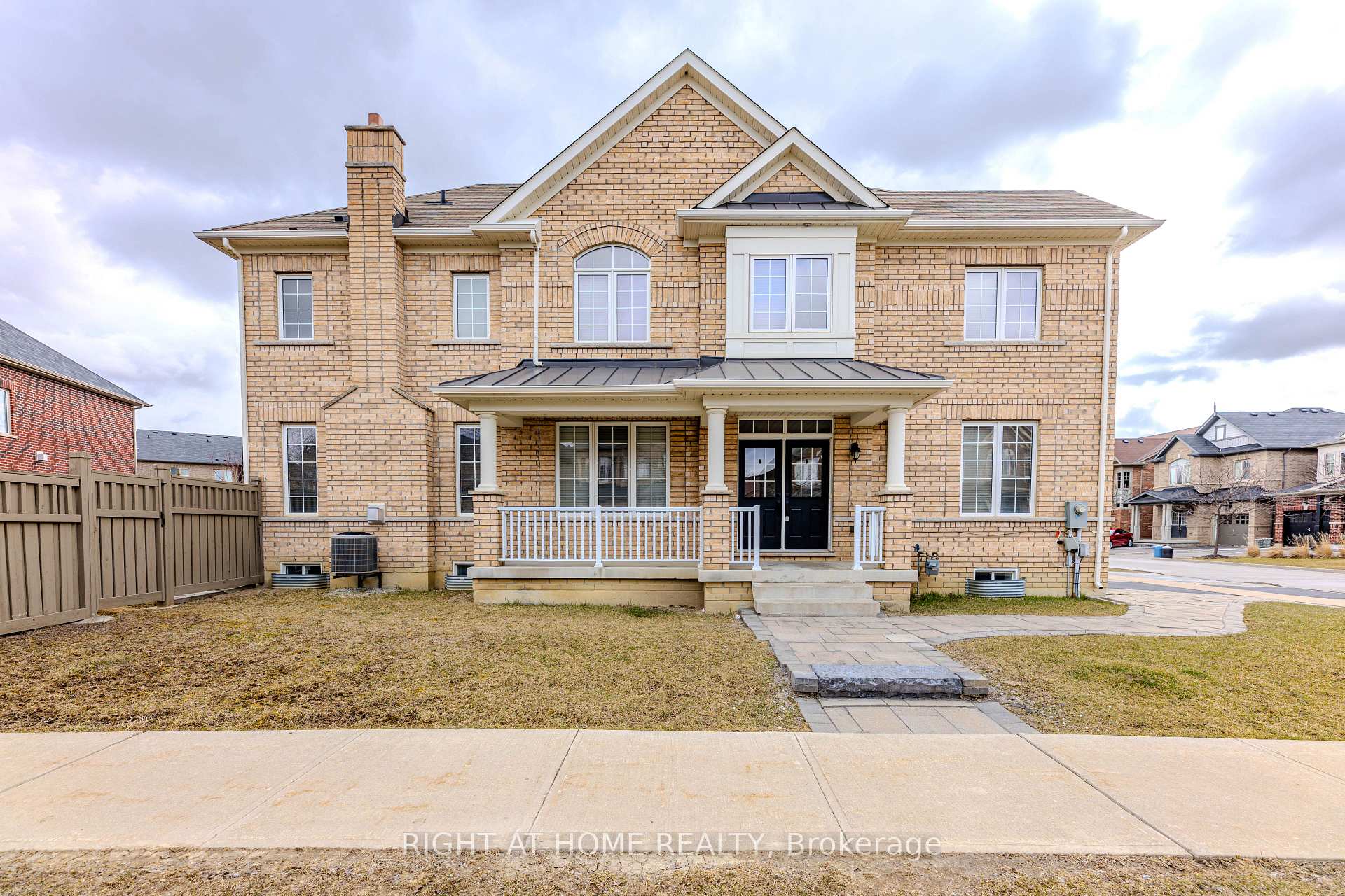Front of 36 Herzl Street
