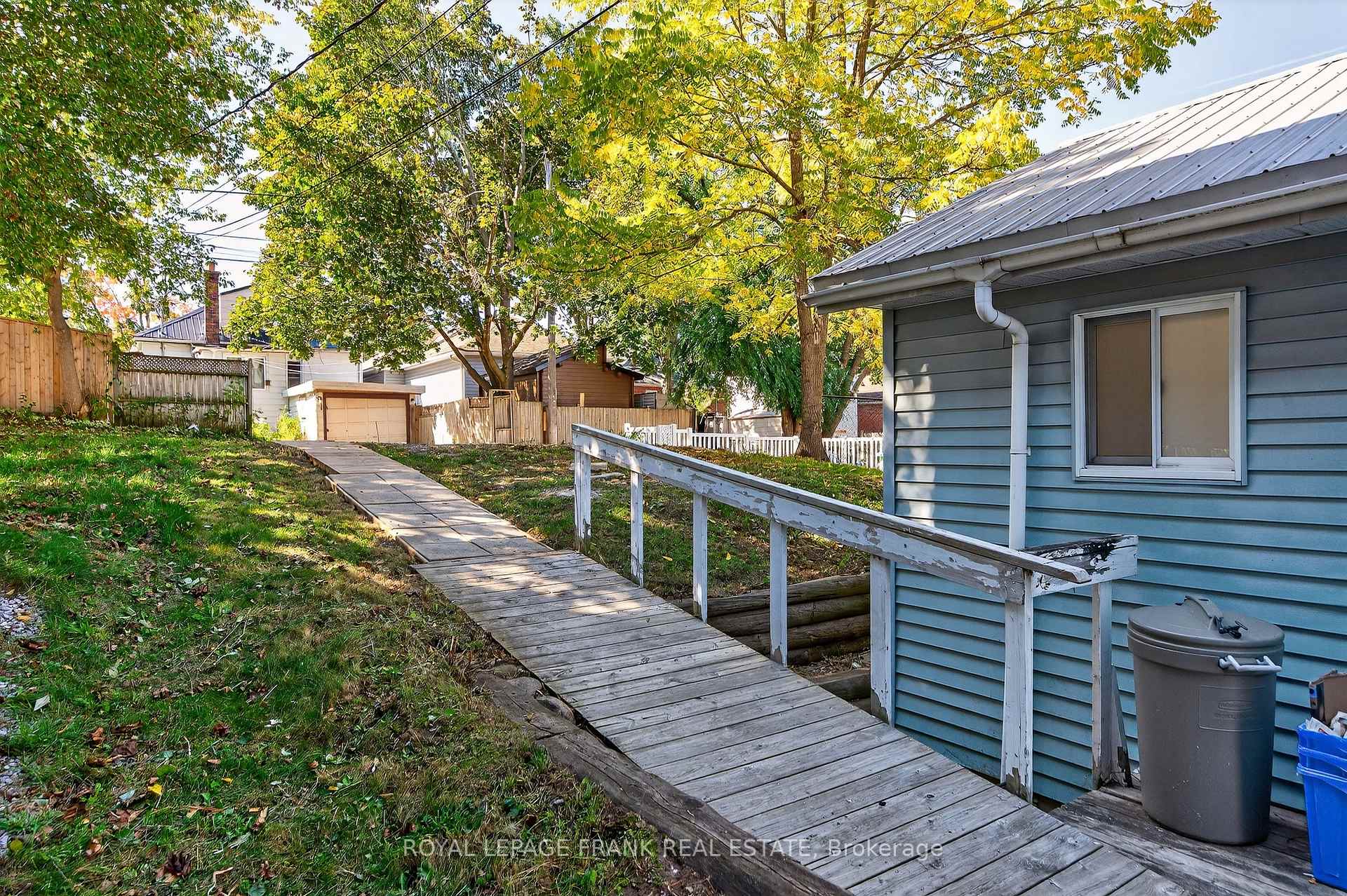 Photo 37 of 1217 Grandview Avenue, Peterborough, Otonabee Ward 1 — HOMEH